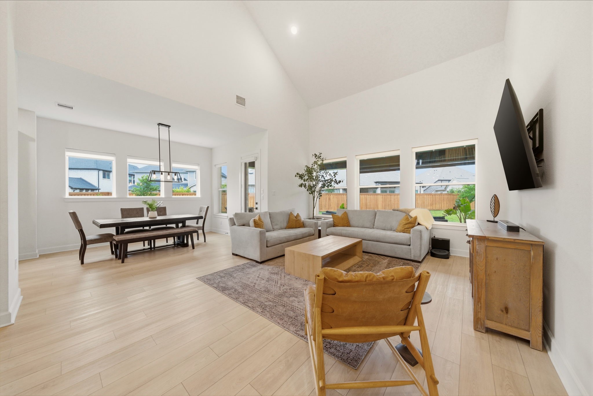 13803 Cerezo Creek Pointe Drive Property Photo 6
