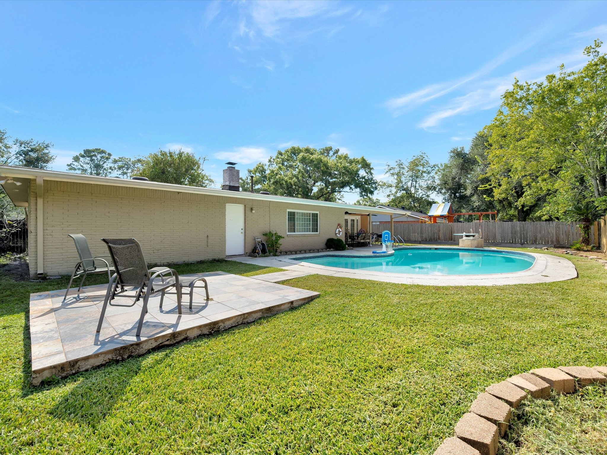 1615 Redway Lane Property Photo 1