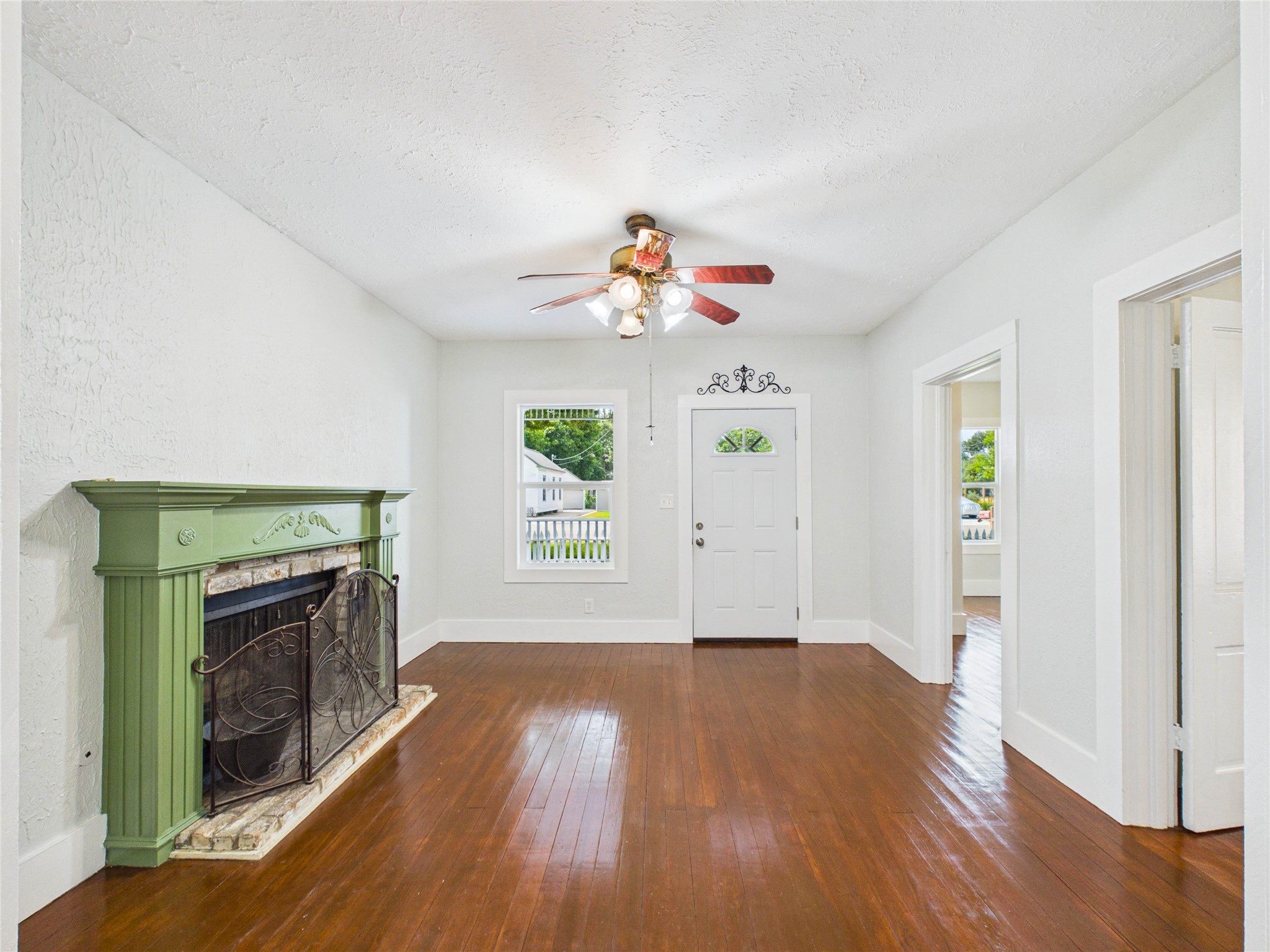 314 W Sidnor Street Property Photo 5