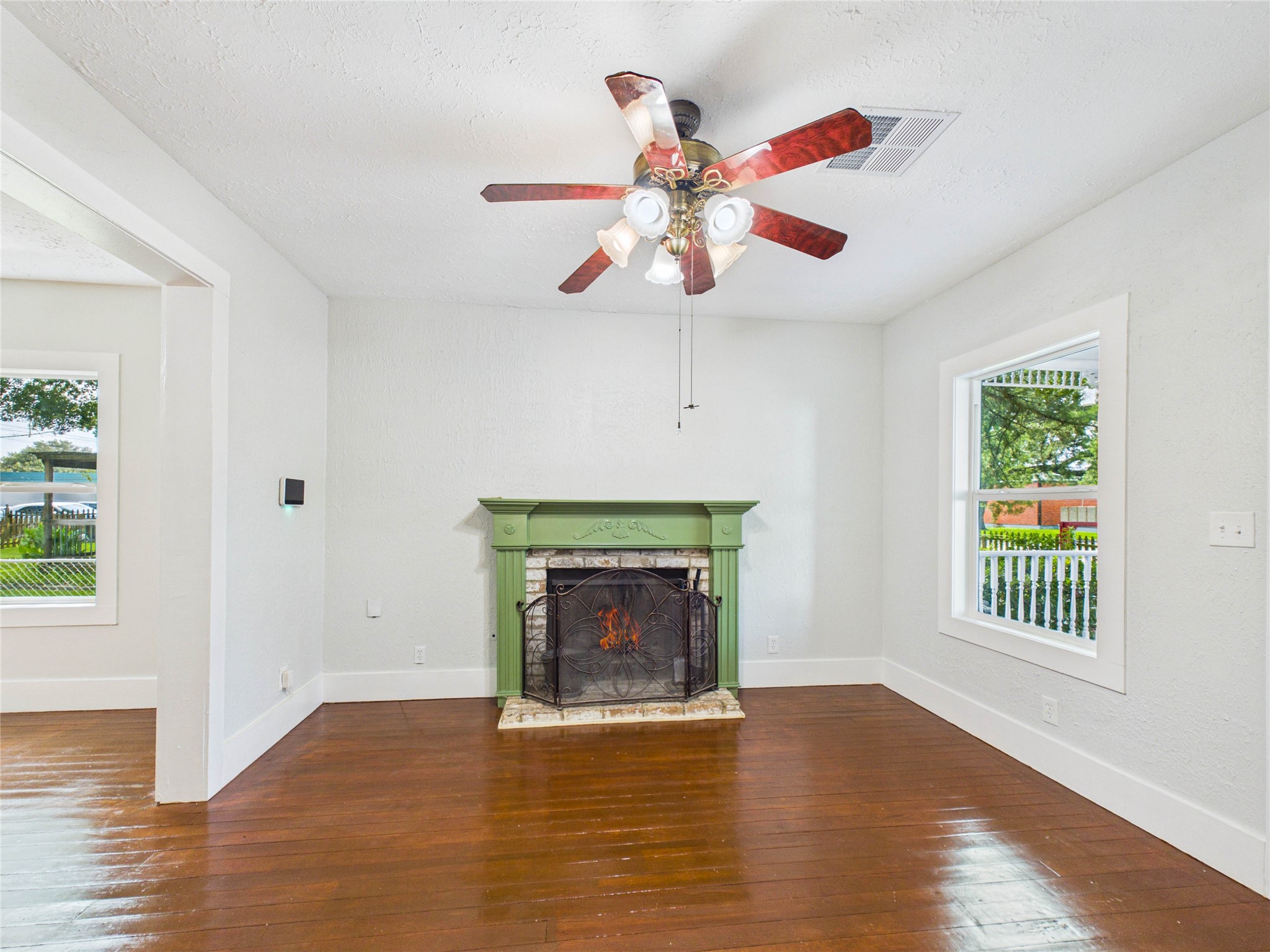 314 W Sidnor Street Property Photo 6