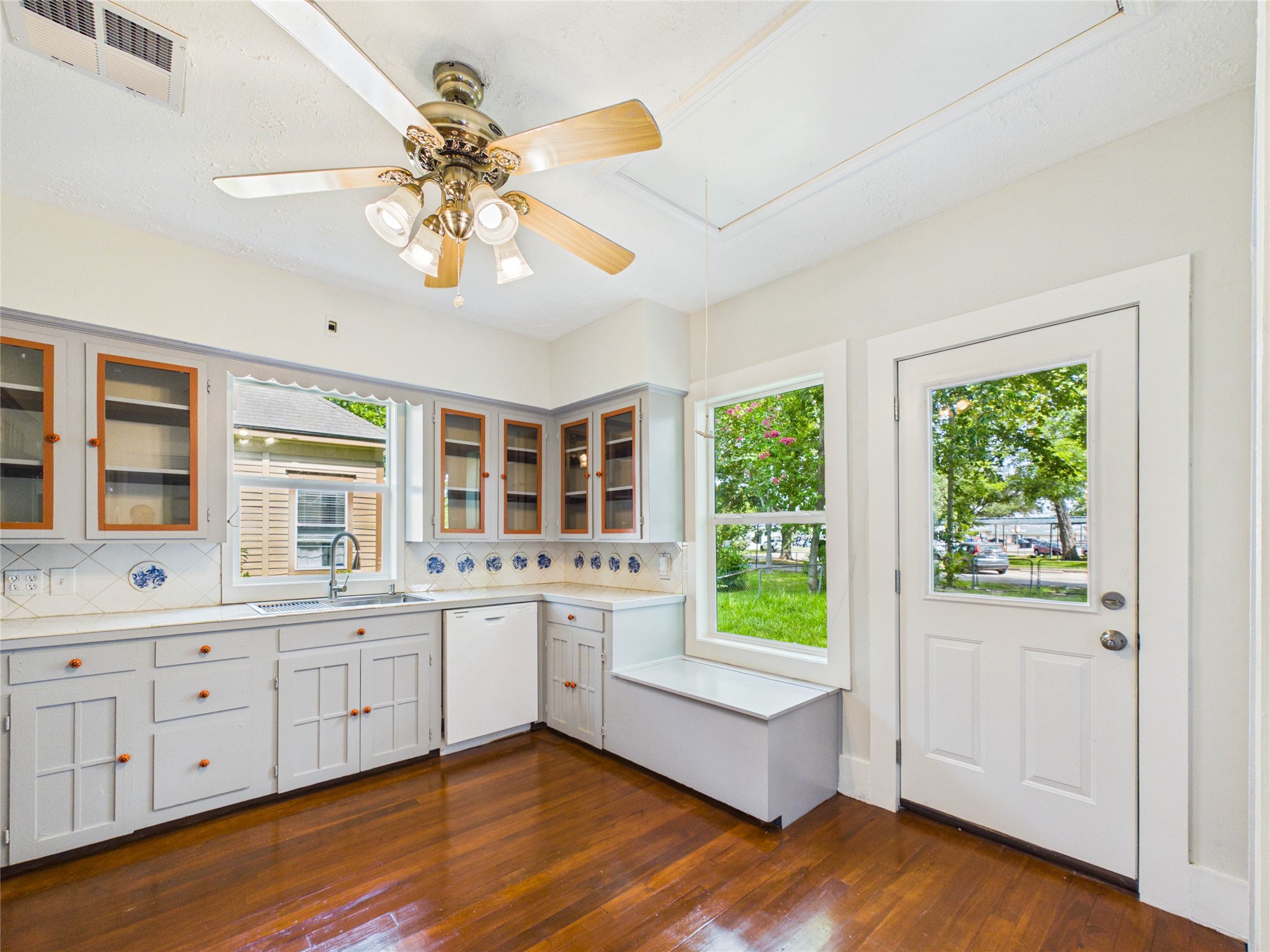 314 W Sidnor Street Property Photo 8