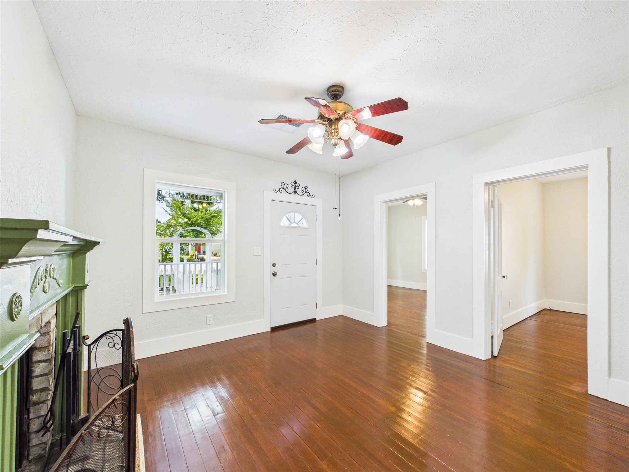 314 W Sidnor Street Property Photo 17