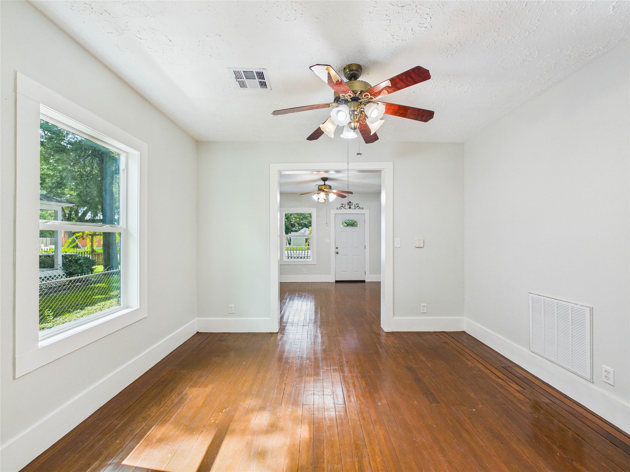 314 W Sidnor Street Property Photo 26