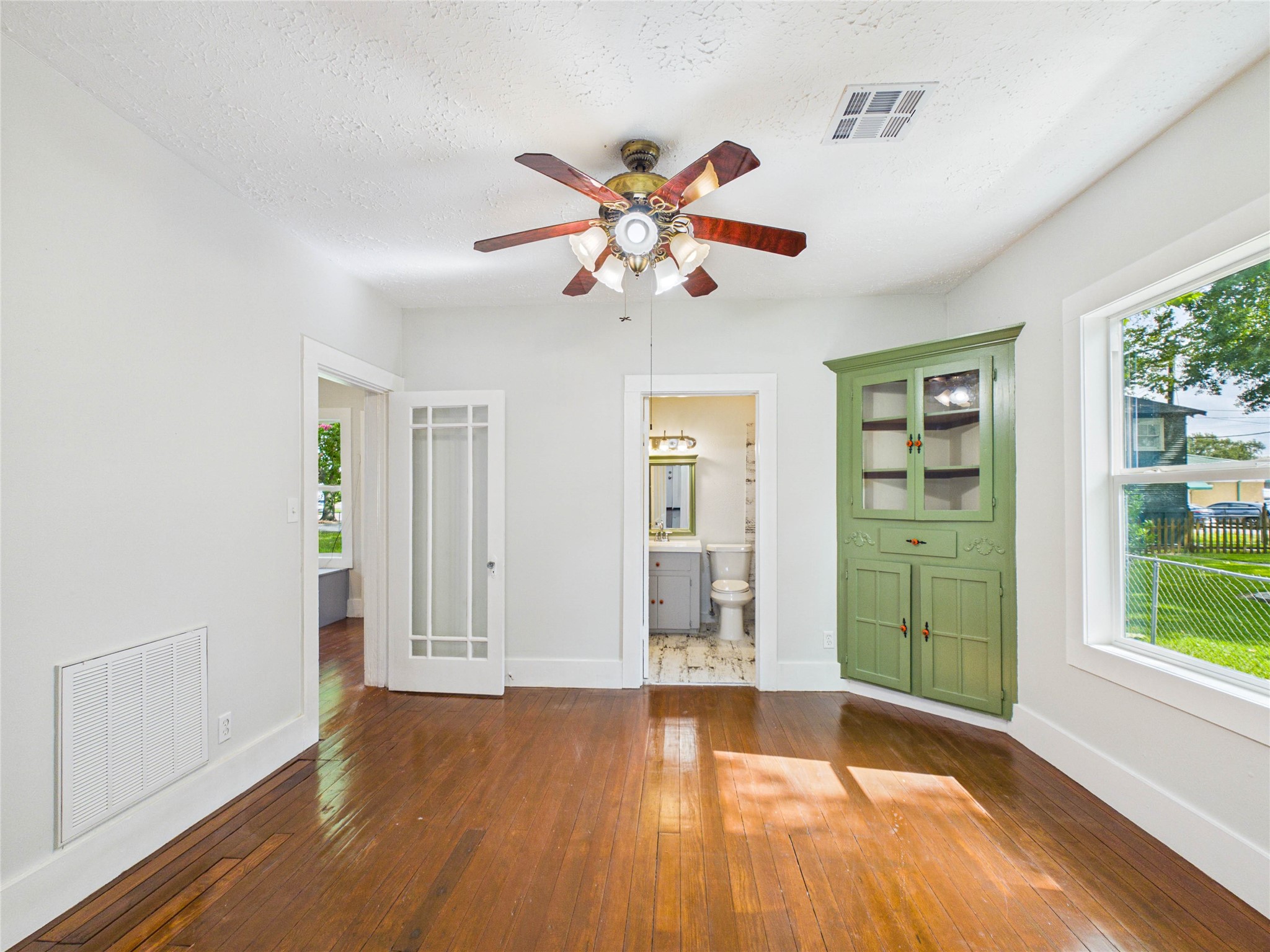 314 W Sidnor Street Property Photo 28