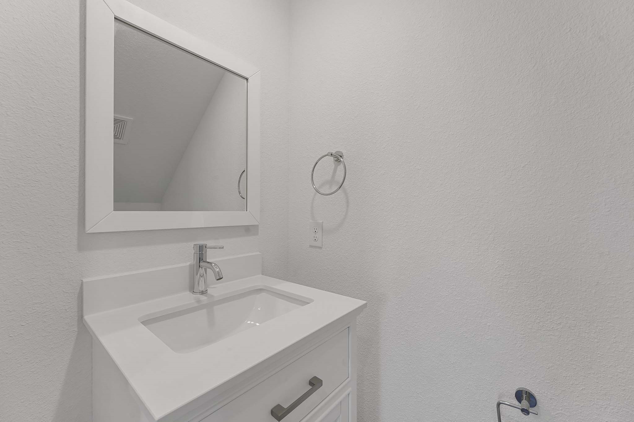 102 E 44th Street C Property Photo 8