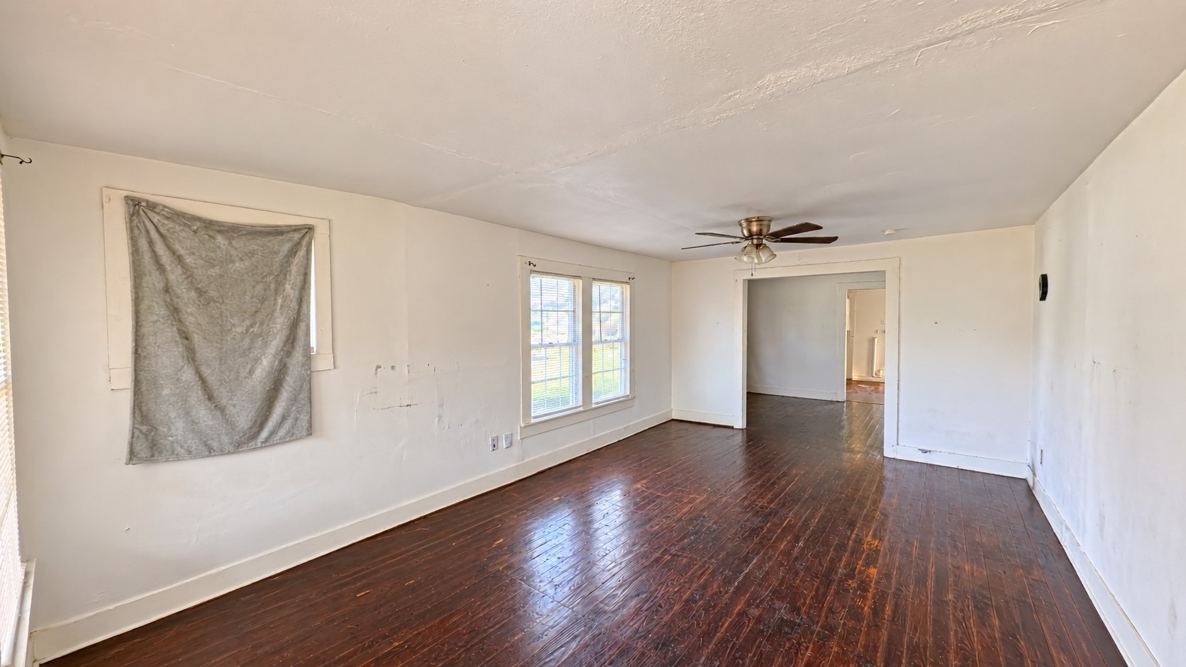 7915 Colonial Lane Property Photo 3