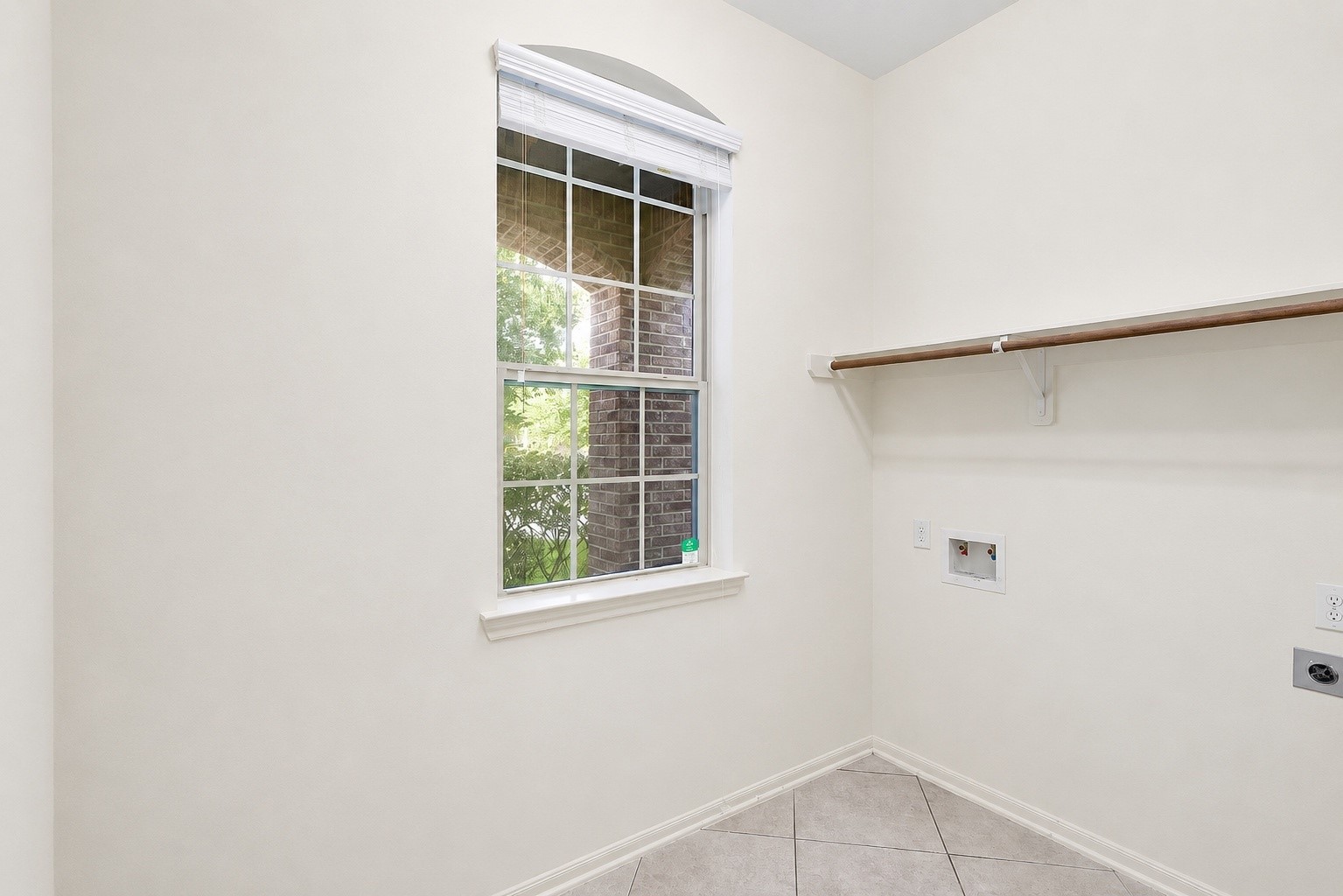 17206 Upper Ridge Lane Property Photo 4