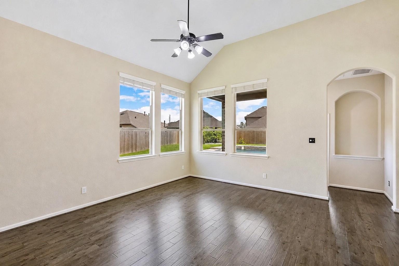 17206 Upper Ridge Lane Property Photo 10