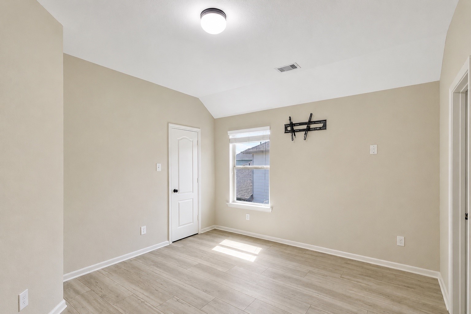 17206 Upper Ridge Lane Property Photo 28