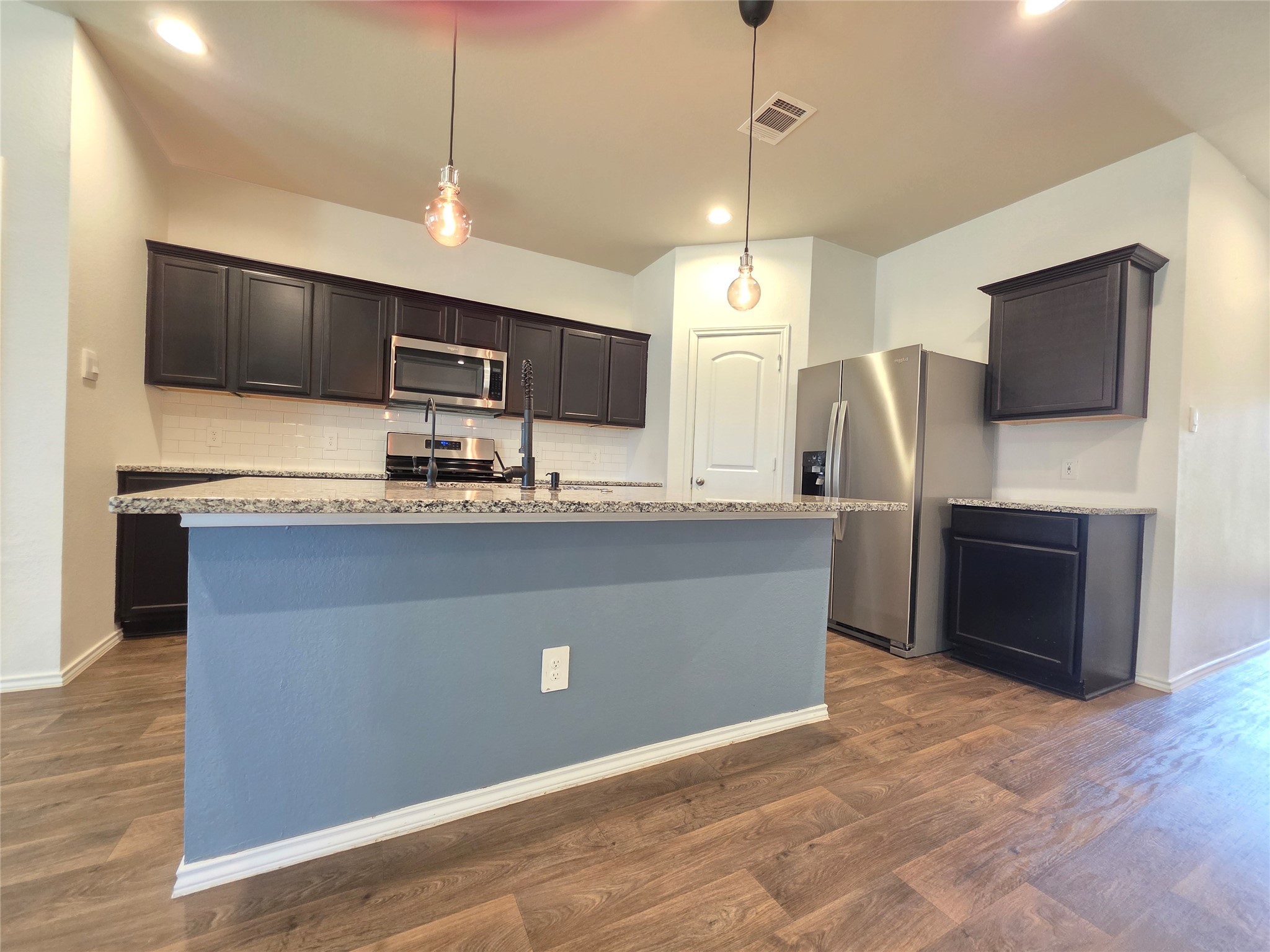 40563 Birch Shadow Court Property Photo 2