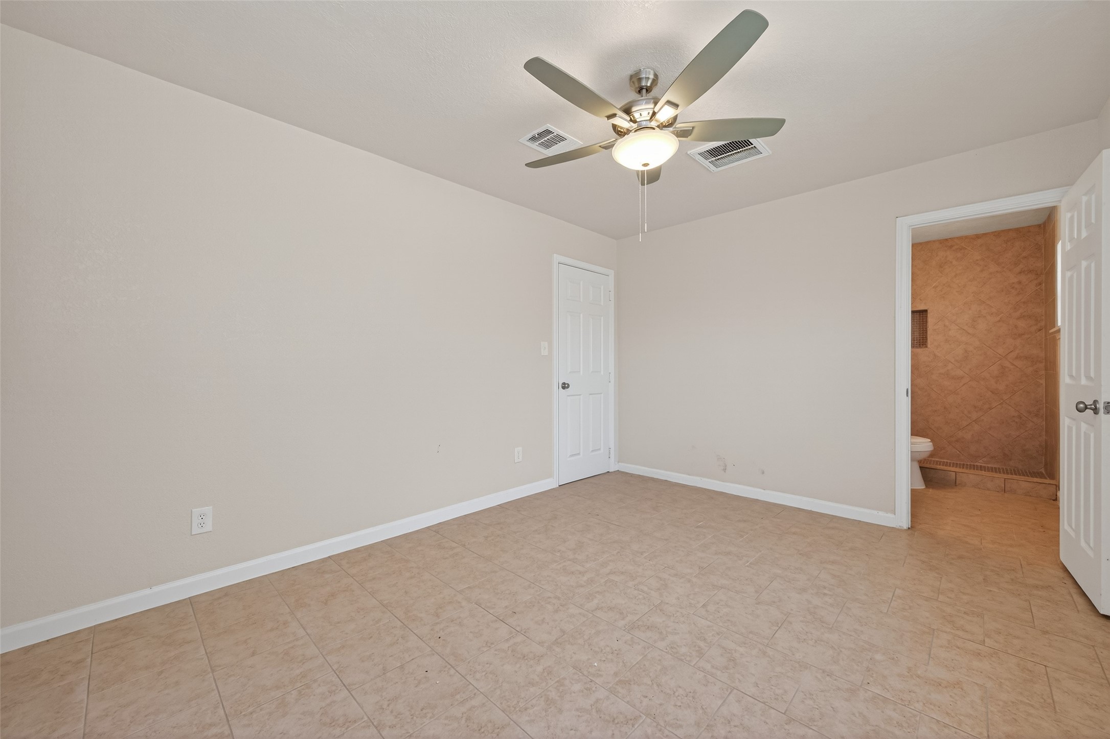 140 Marie Street Property Photo 31