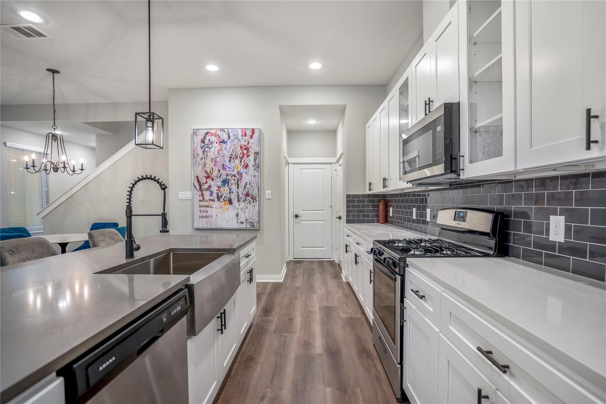 8474 Berry Green Lane Property Photo 4
