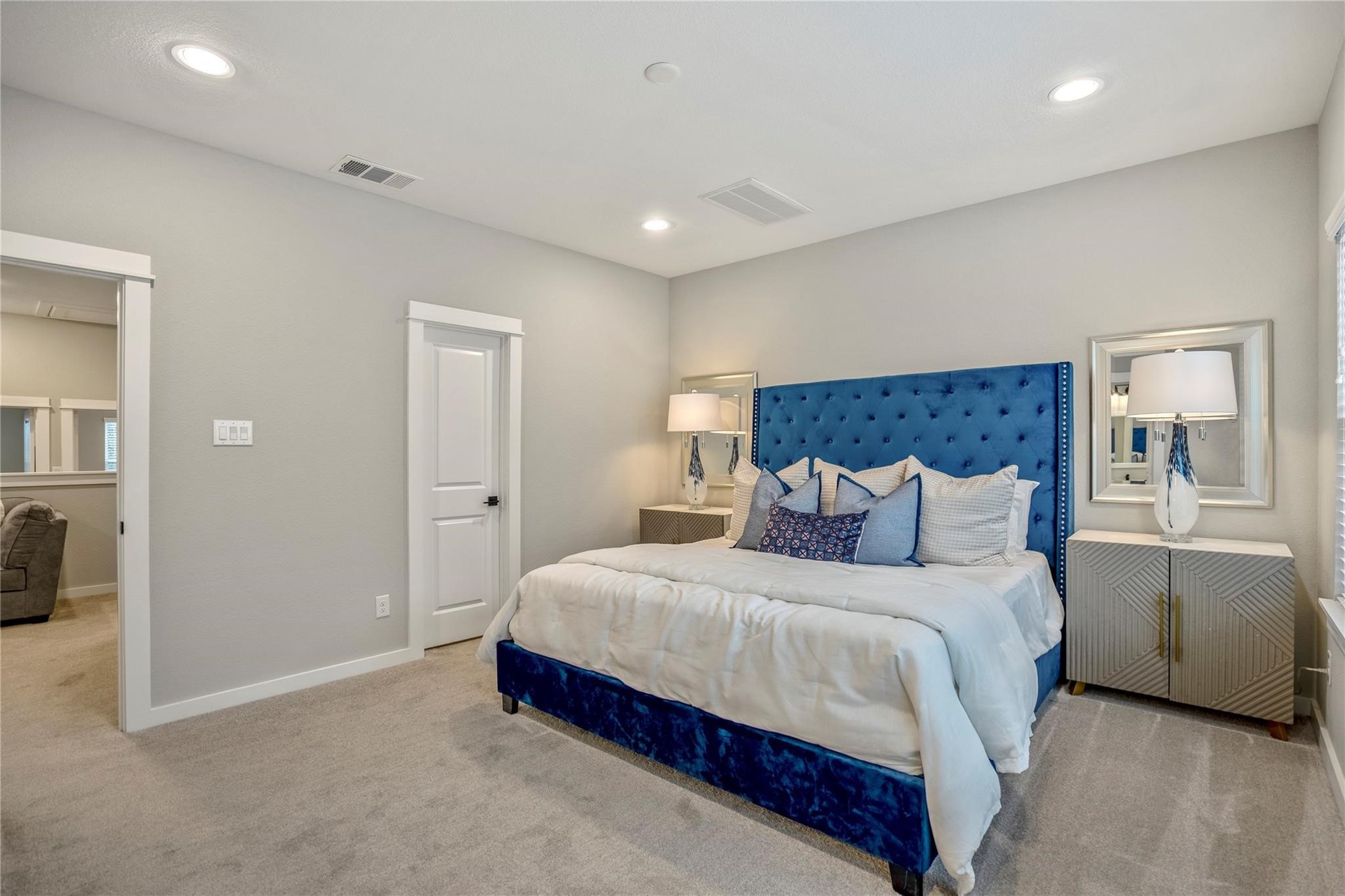 8474 Berry Green Lane Property Photo 7
