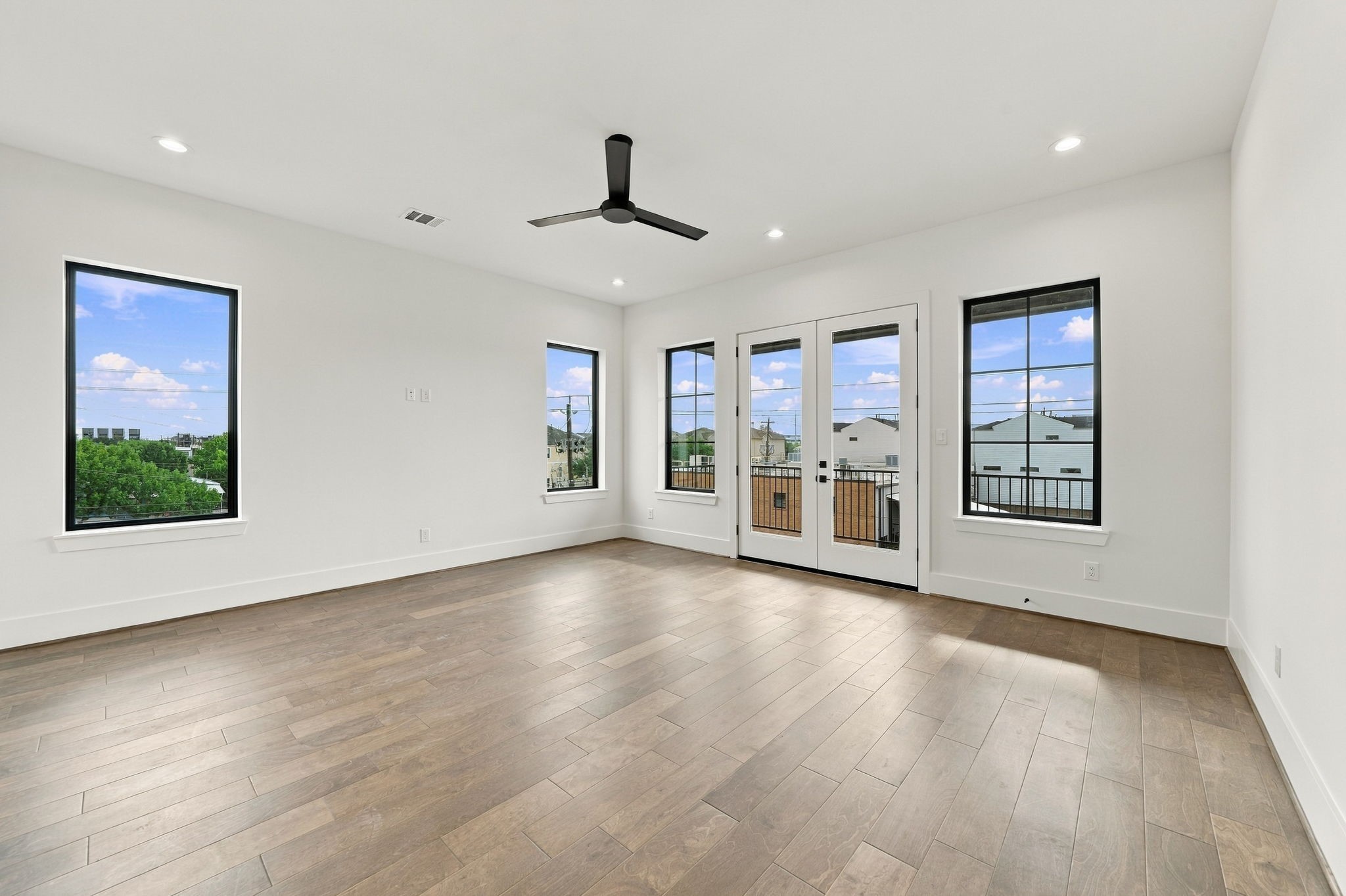 1312 Nagle Street Property Photo 18
