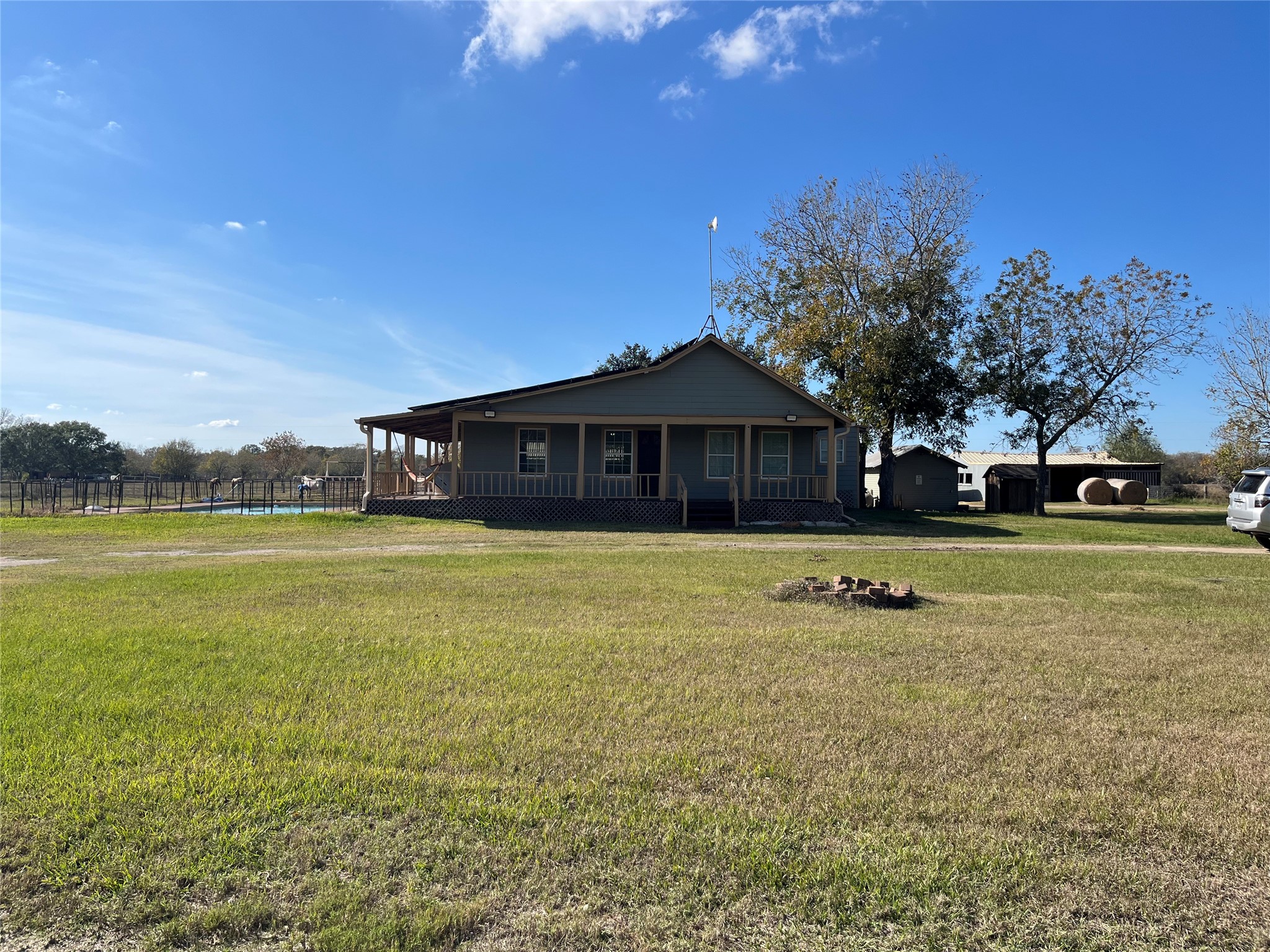 6817 Fm 1952 Road Property Photo