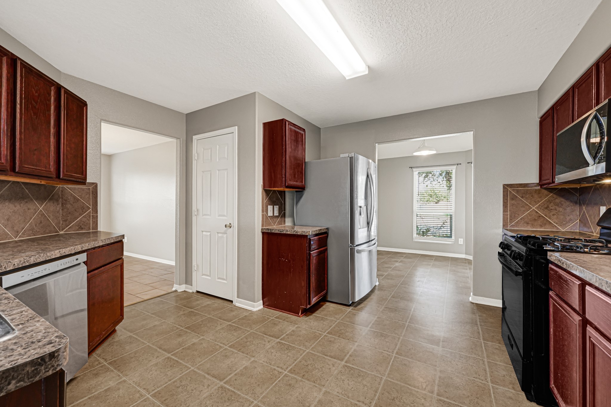 17802 Yellow Birch Trail Property Photo 11