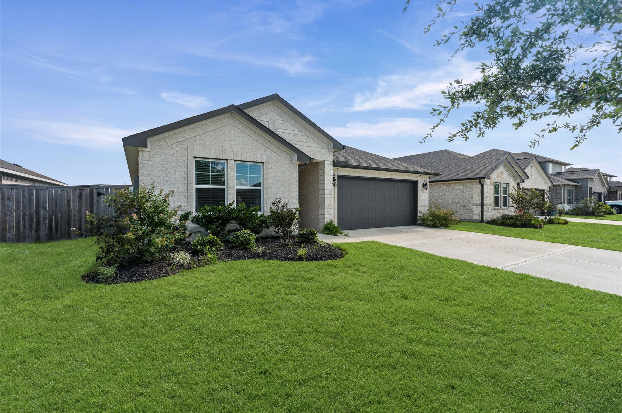 10520 Deussen Lane Property Photo 3