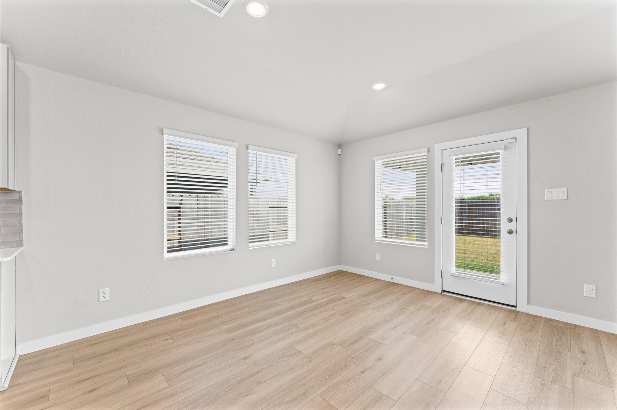 10520 Deussen Lane Property Photo 8