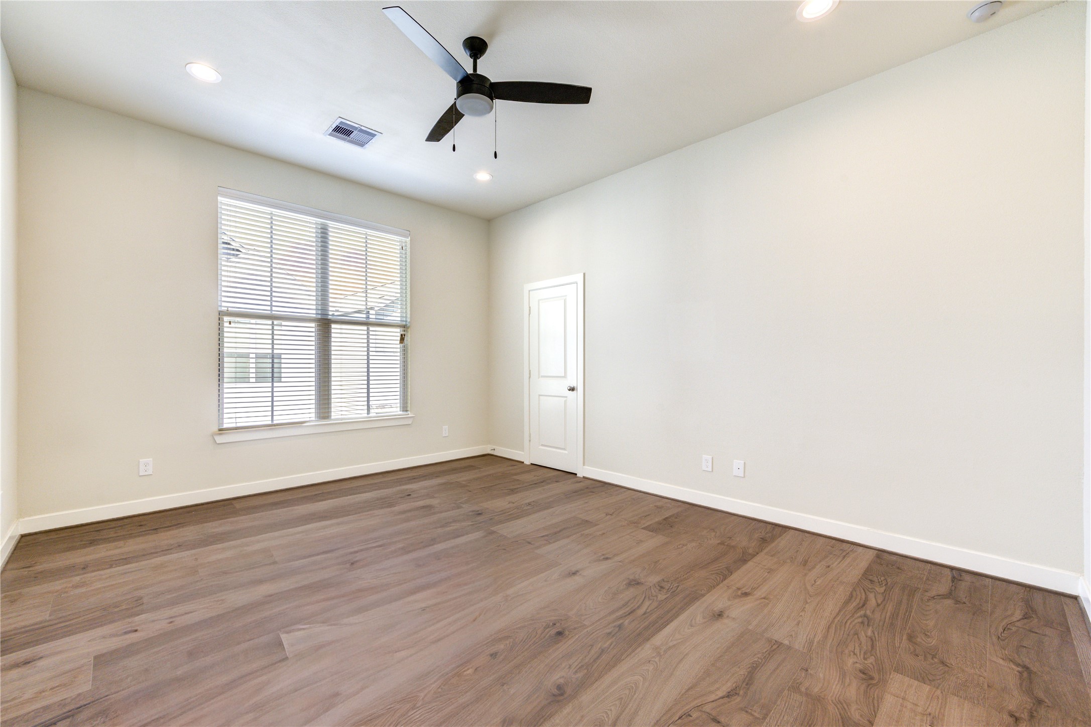 5920 Jasper Jones Way Property Photo 25
