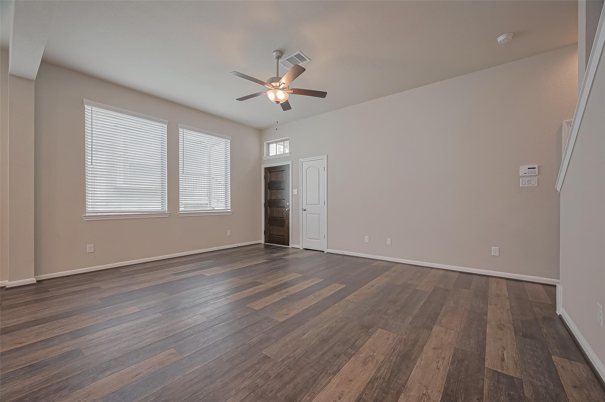 363 Biltmore Loop Property Photo 7