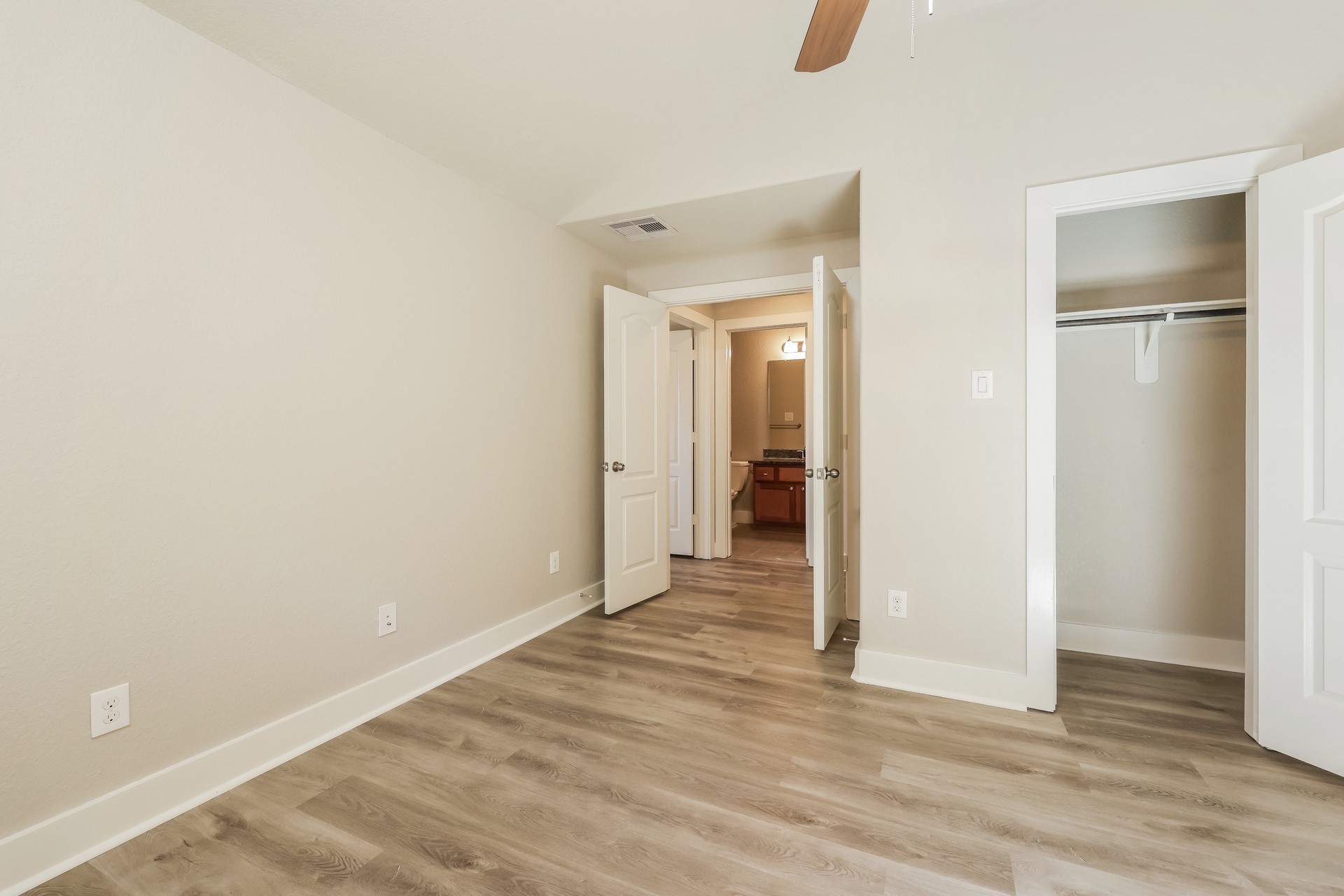 1923 Jara Court Property Photo 11