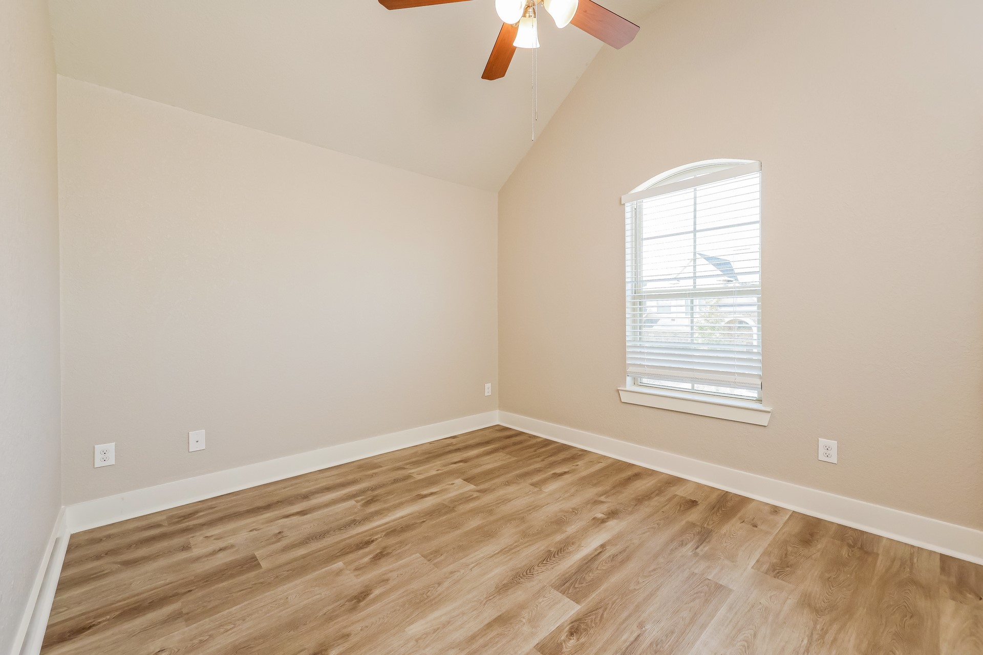 1923 Jara Court Property Photo 14