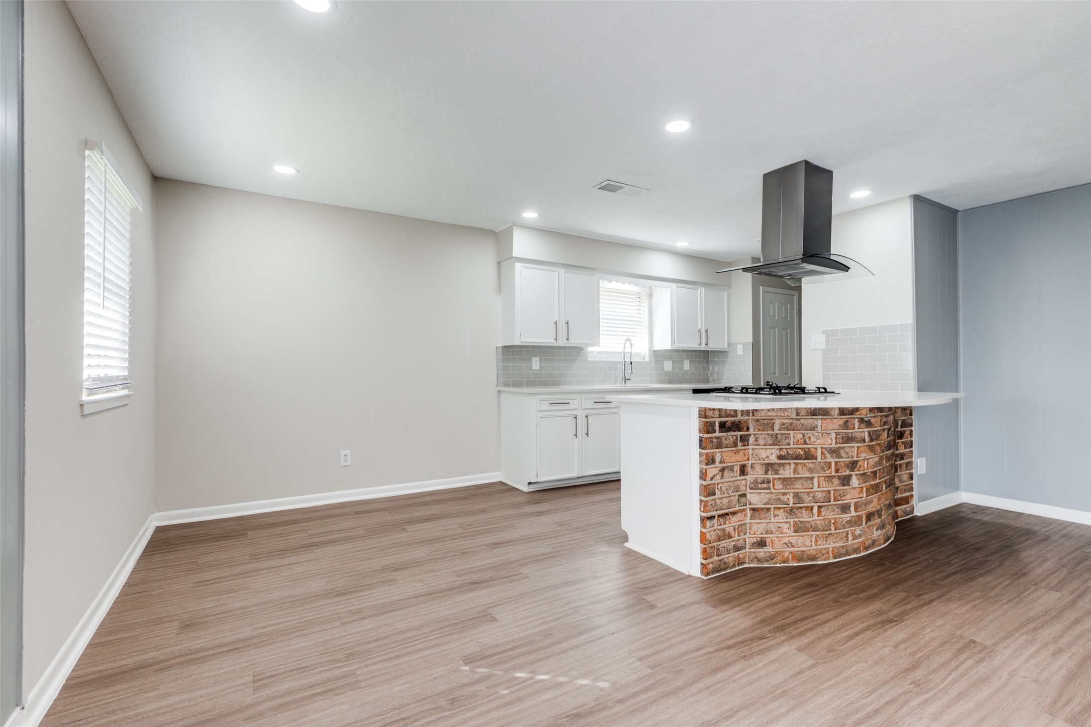 5426 Fairgreen Lane Property Photo 12