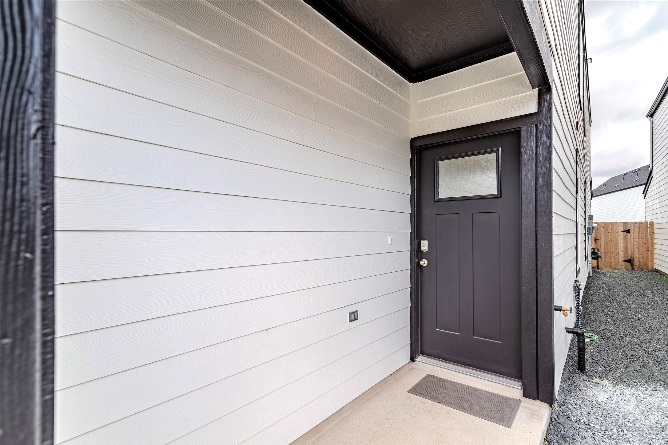 3207 Crown Gate Drive Property Photo 2