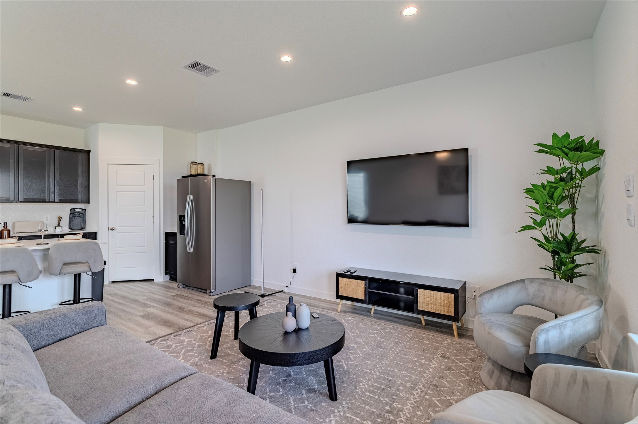 3207 Crown Gate Drive Property Photo 11