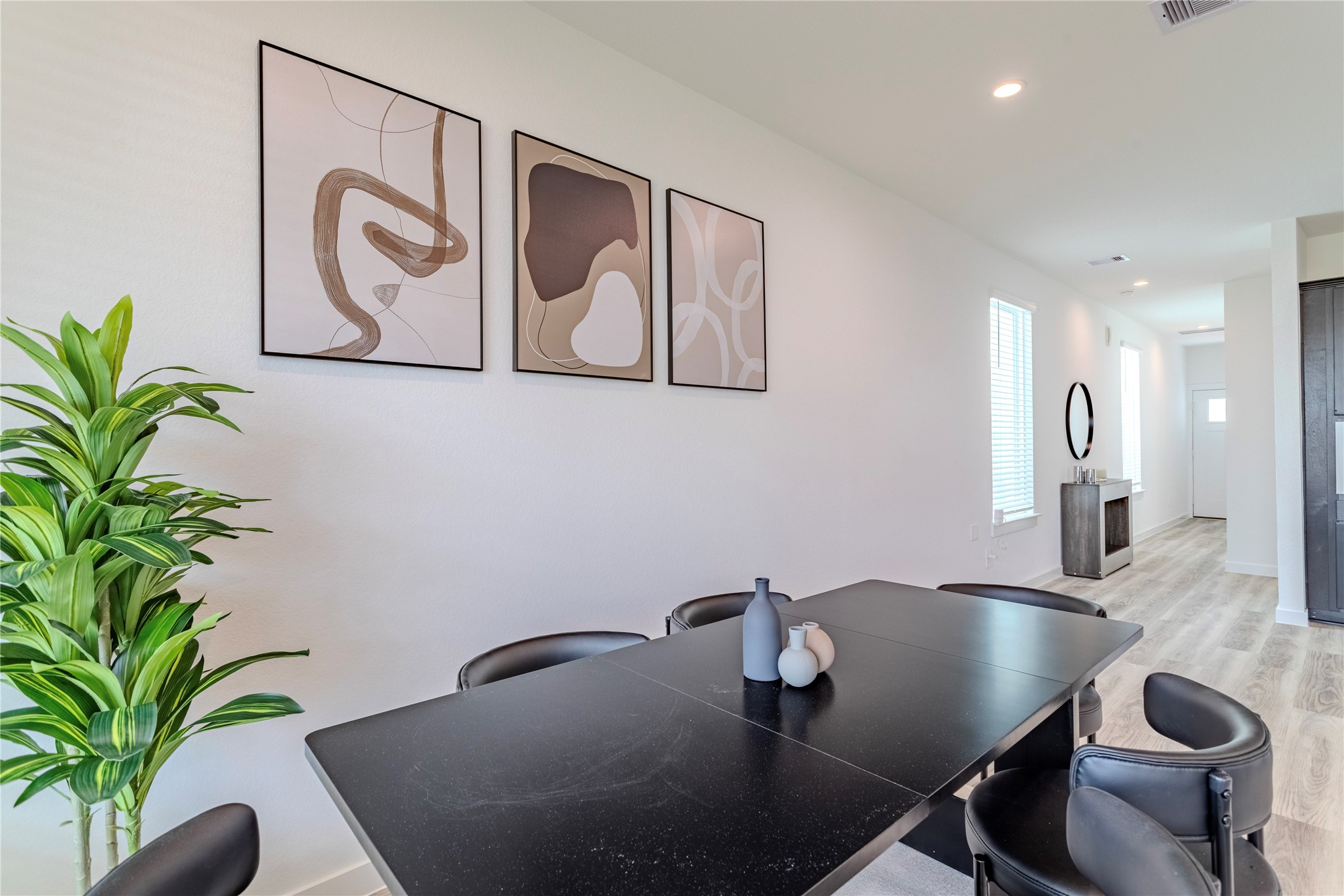 3207 Crown Gate Drive Property Photo 12