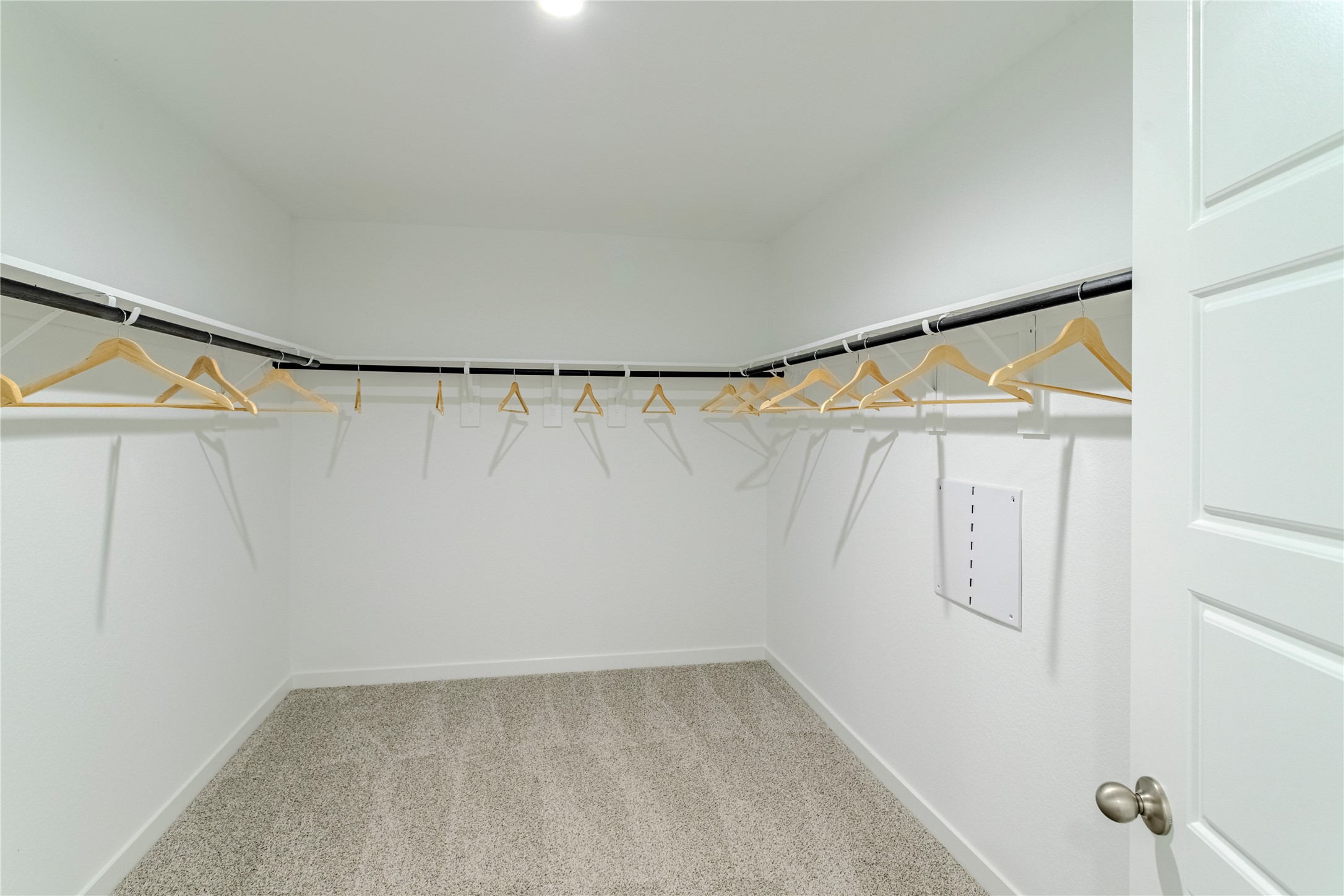 3207 Crown Gate Drive Property Photo 24