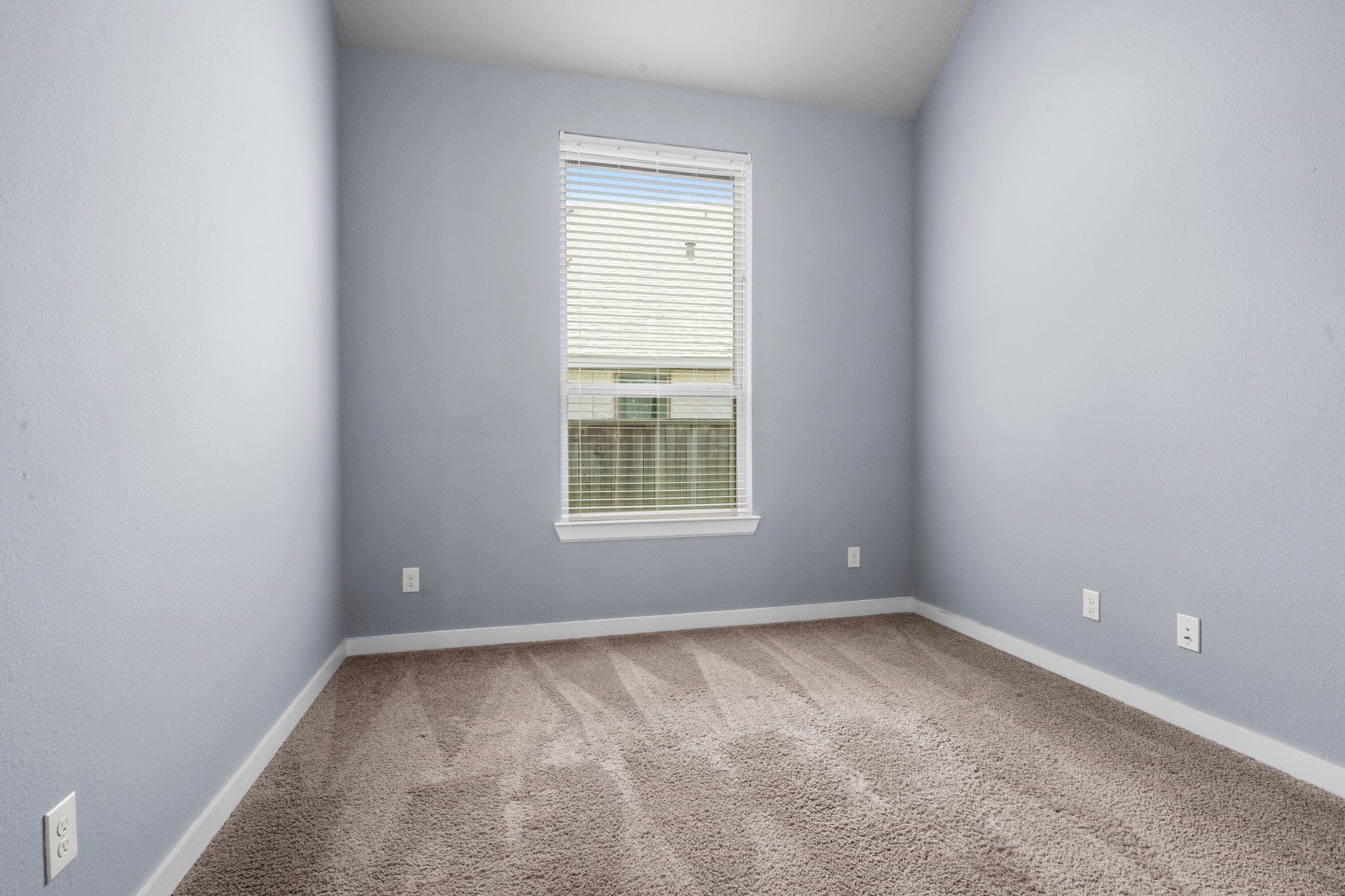 150 Mayfield Drive Property Photo 13