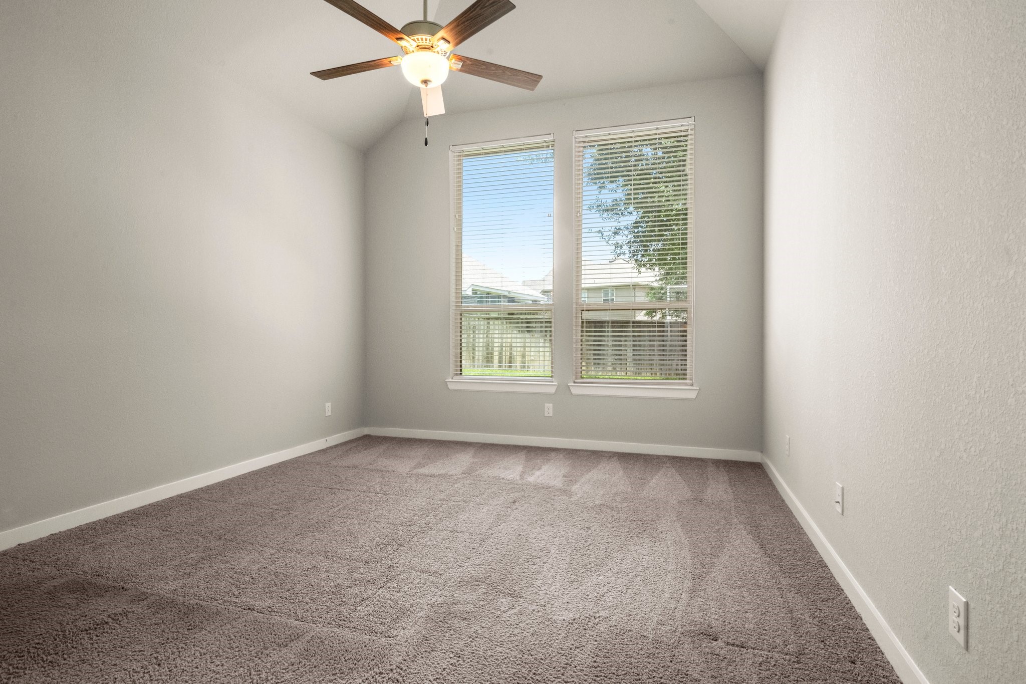 150 Mayfield Drive Property Photo 15
