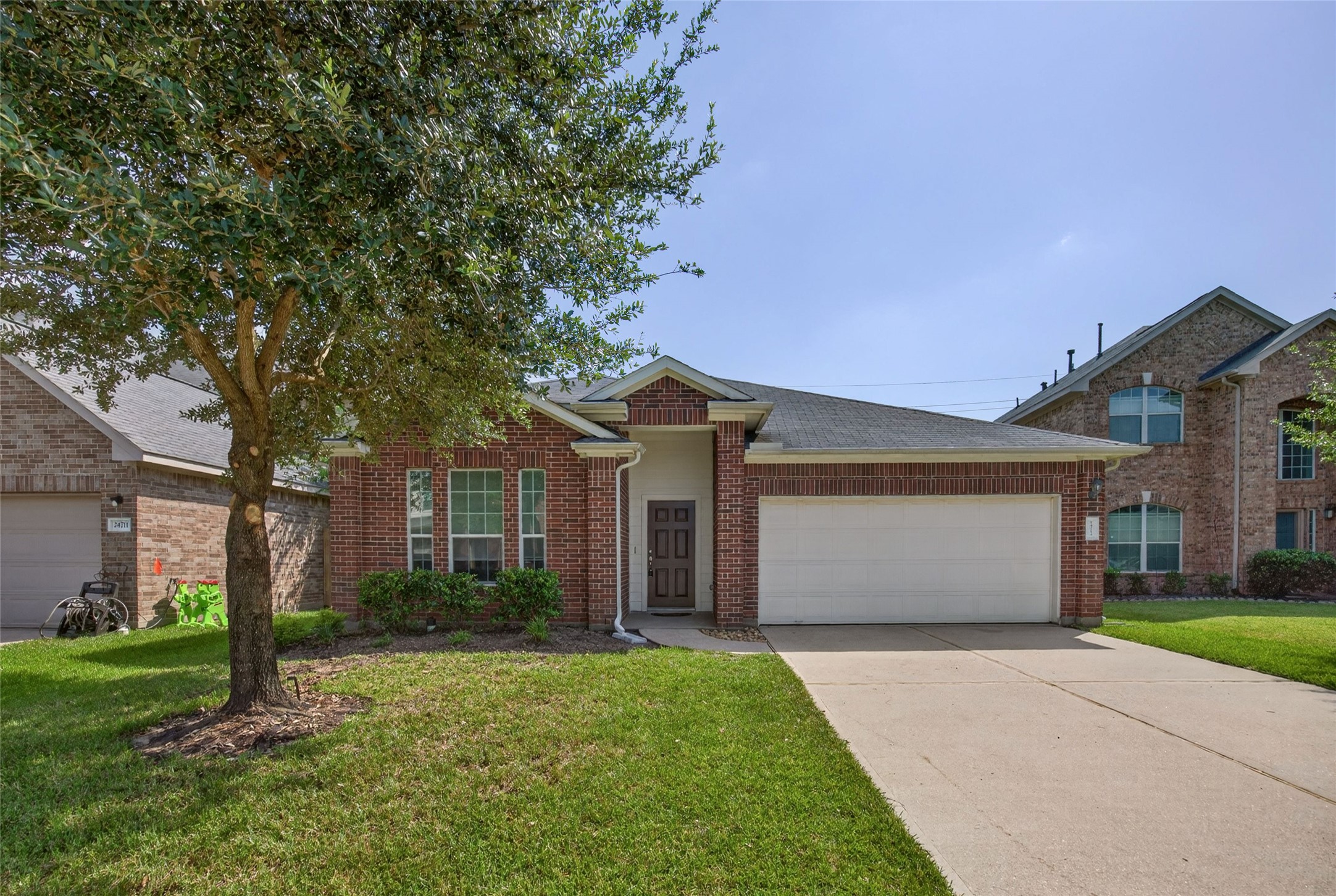 24715 Hikers Bend Drive Property Photo 2
