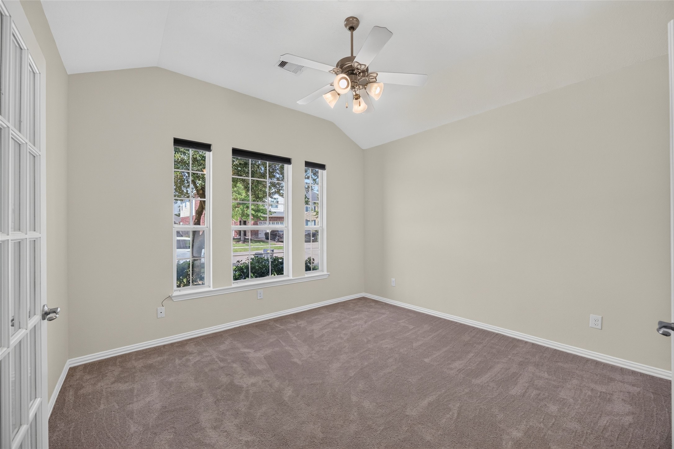 24715 Hikers Bend Drive Property Photo 6