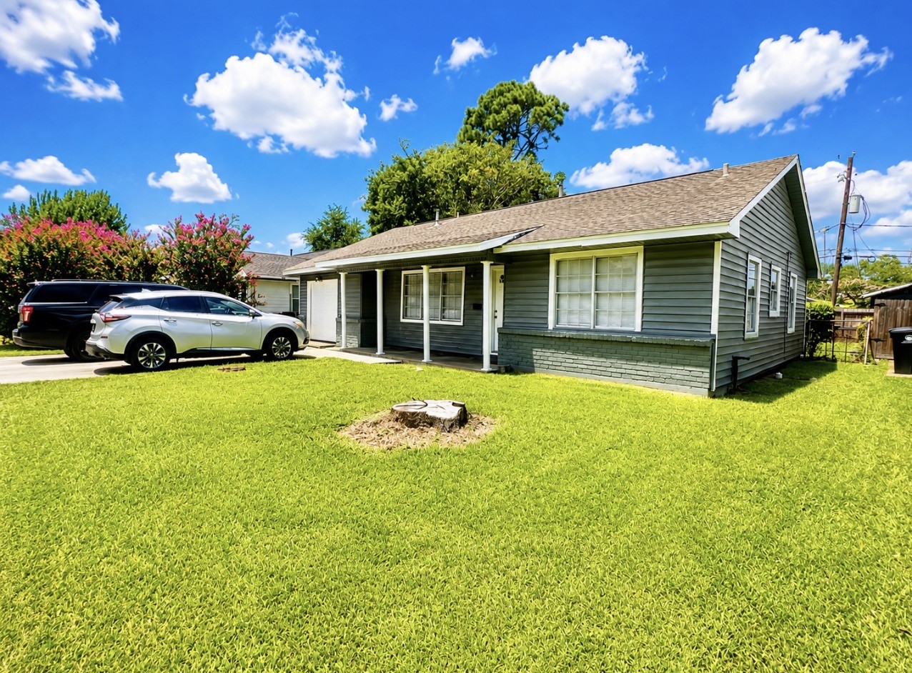 631 Roper Street Property Photo 2