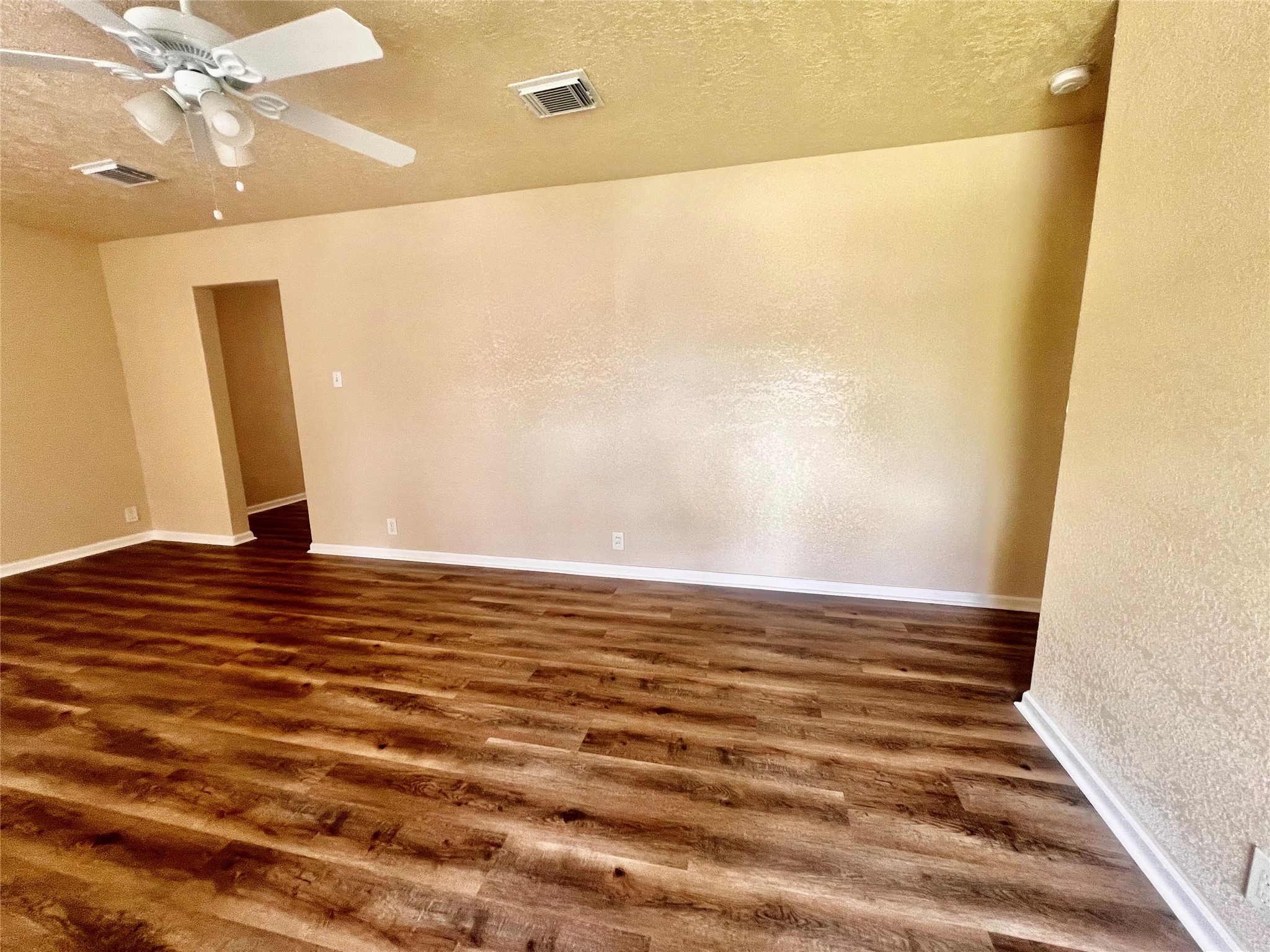 631 Roper Street Property Photo 4