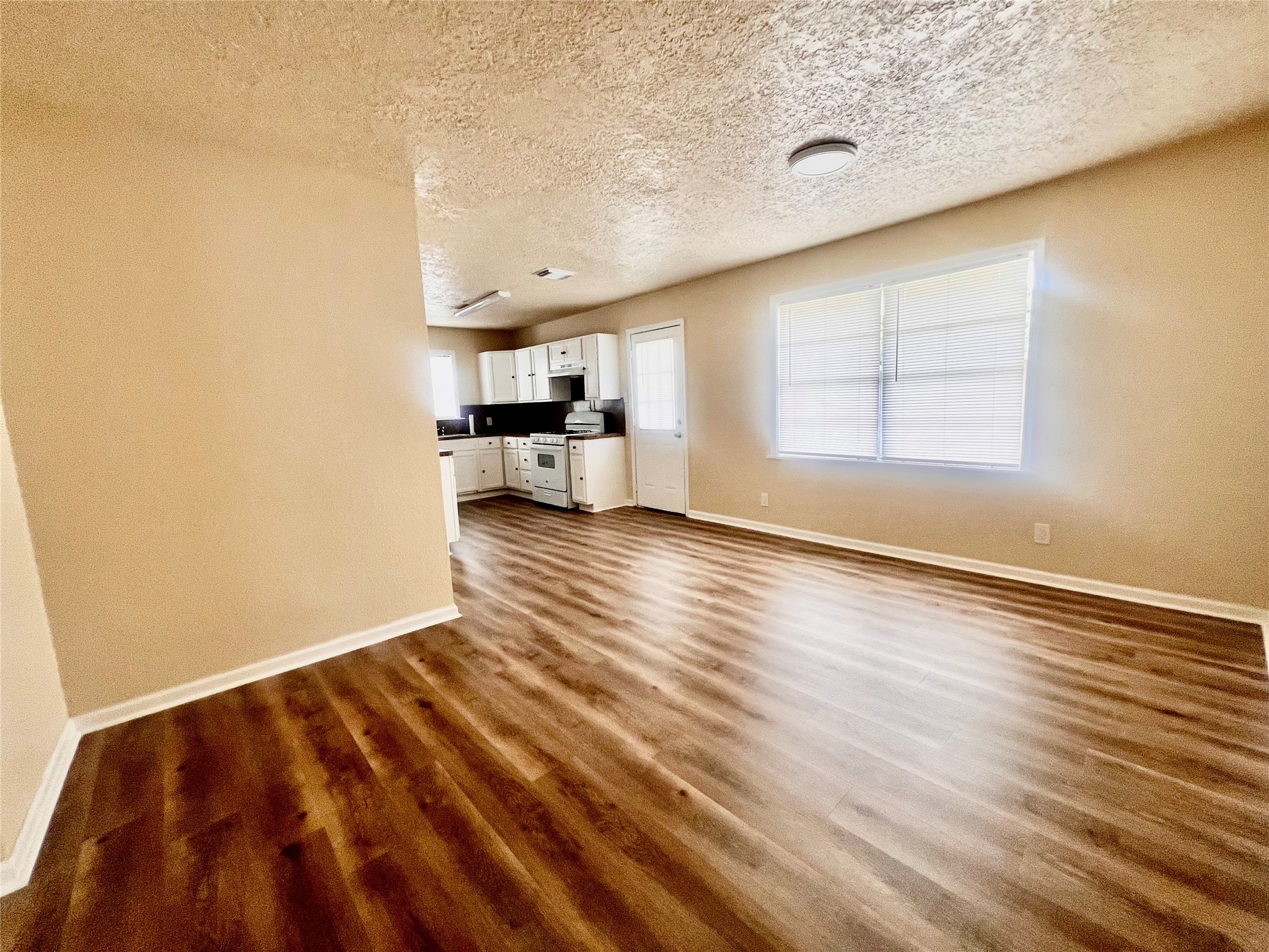 631 Roper Street Property Photo 7