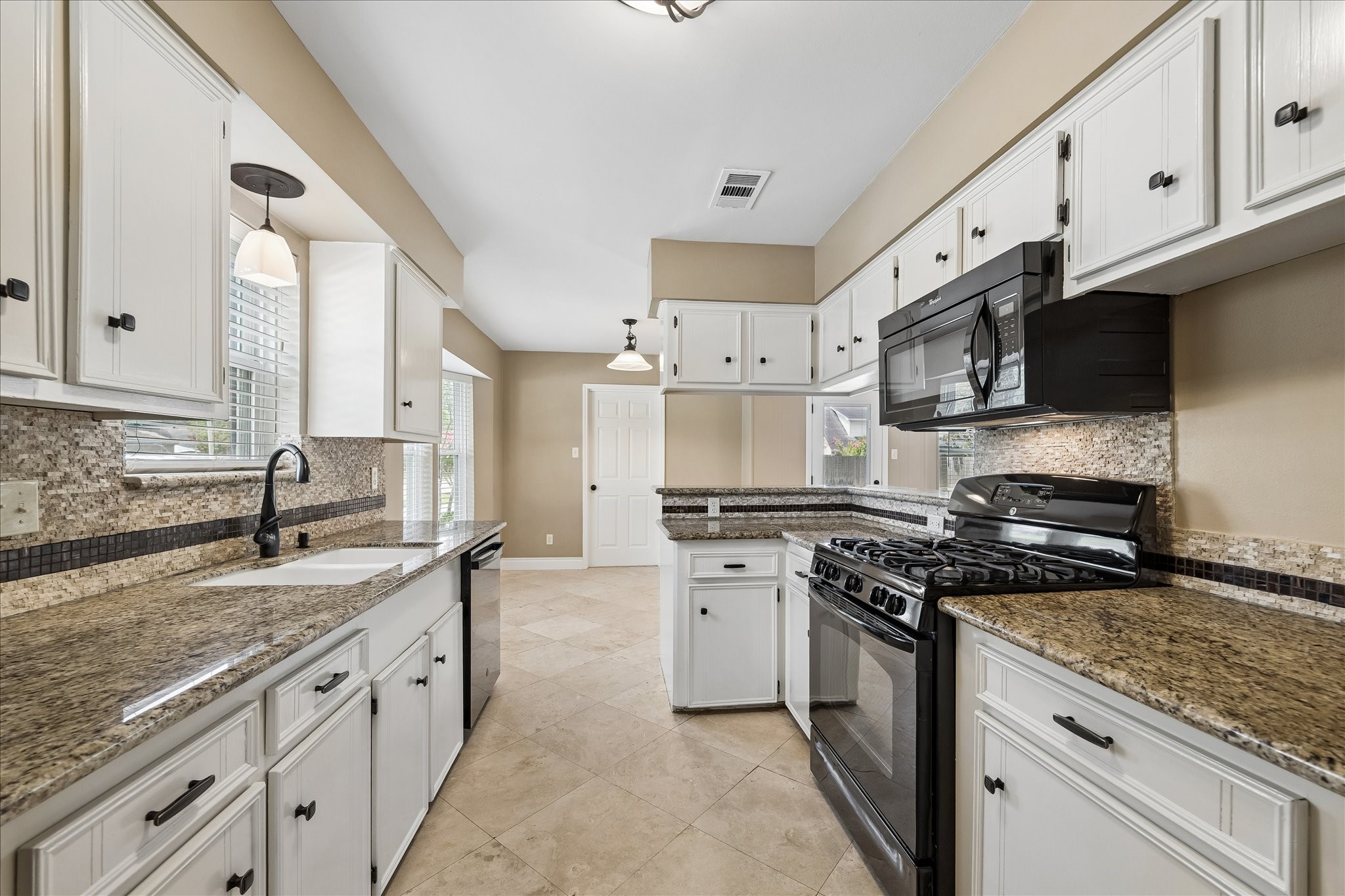 12322 Nova Court Property Photo 3