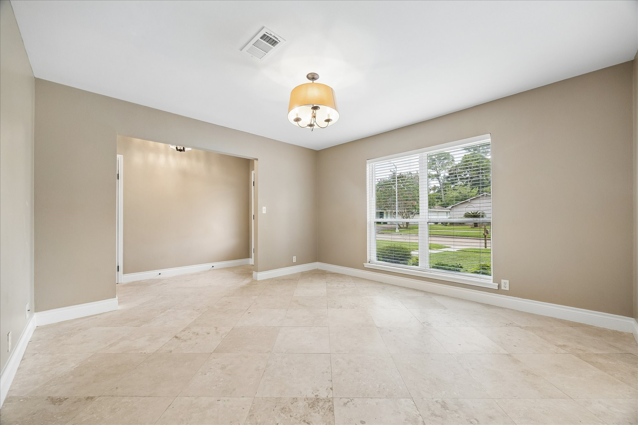 12322 Nova Court Property Photo 10