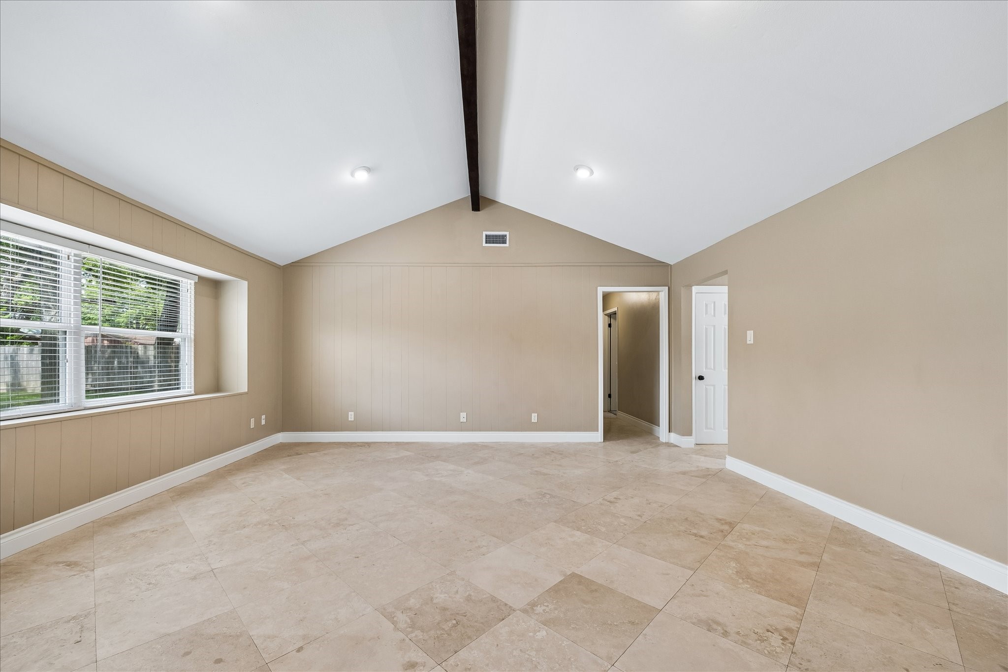 12322 Nova Court Property Photo 15