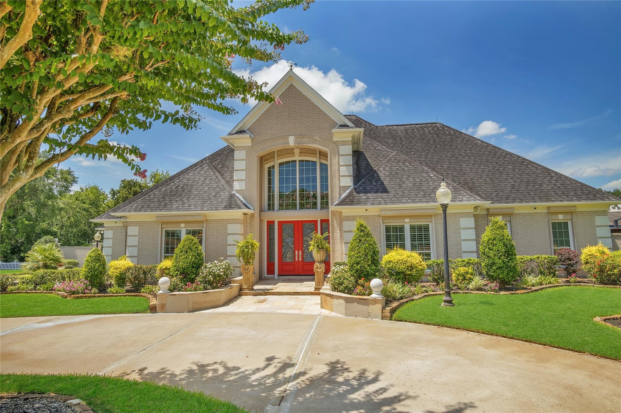 204 Oak Drive Property Photo