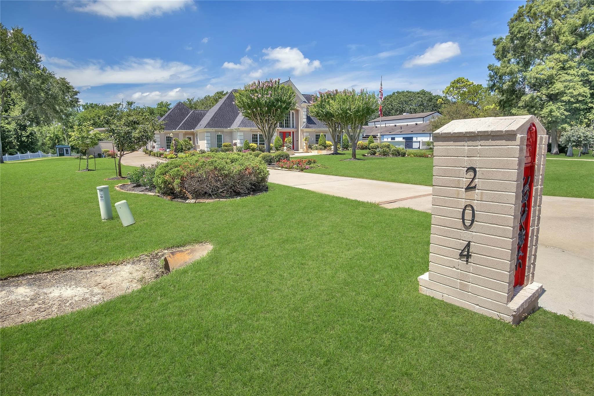 204 Oak Drive Property Photo 4