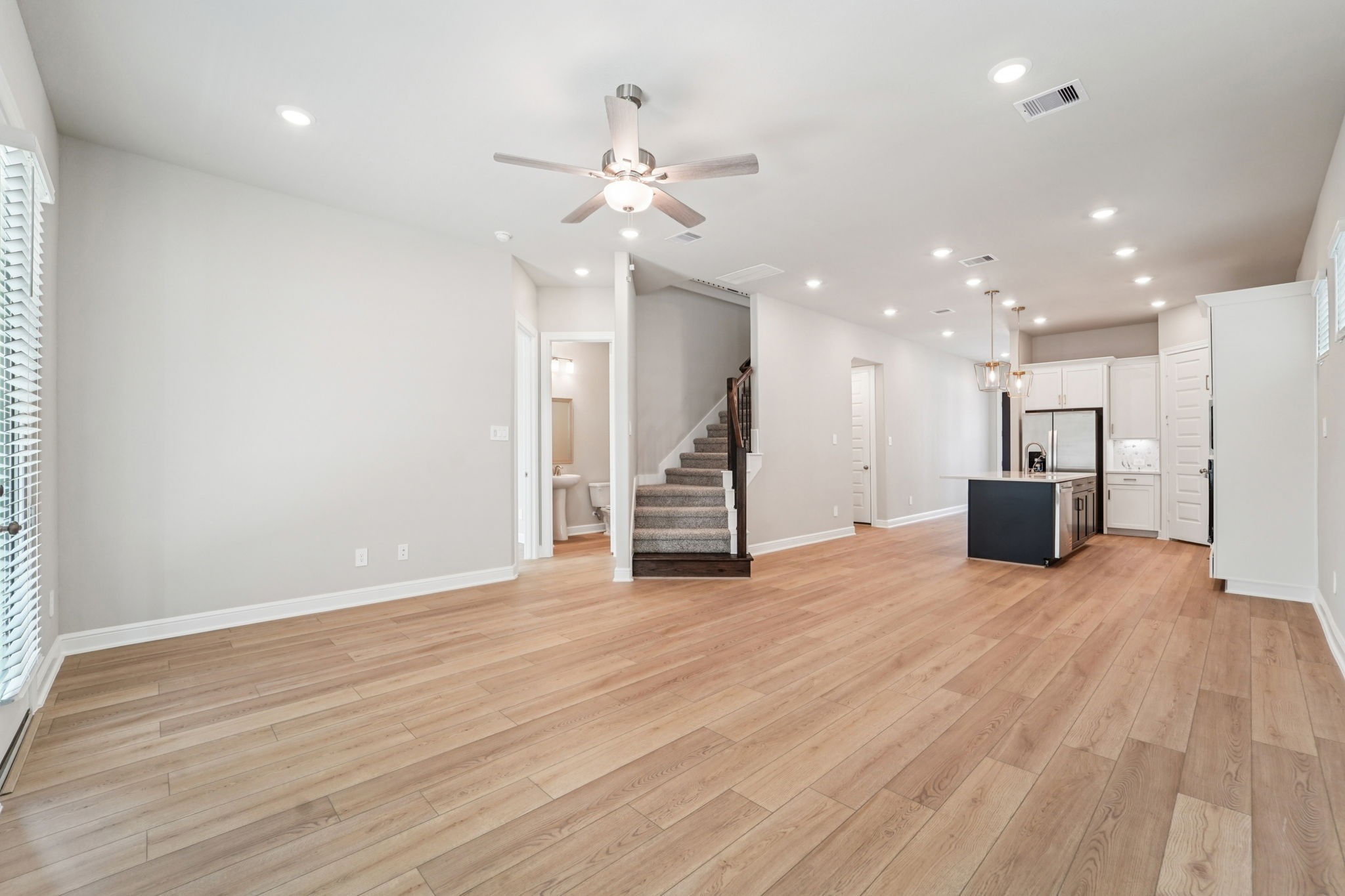 7430 Crown Maples Drive Property Photo 6