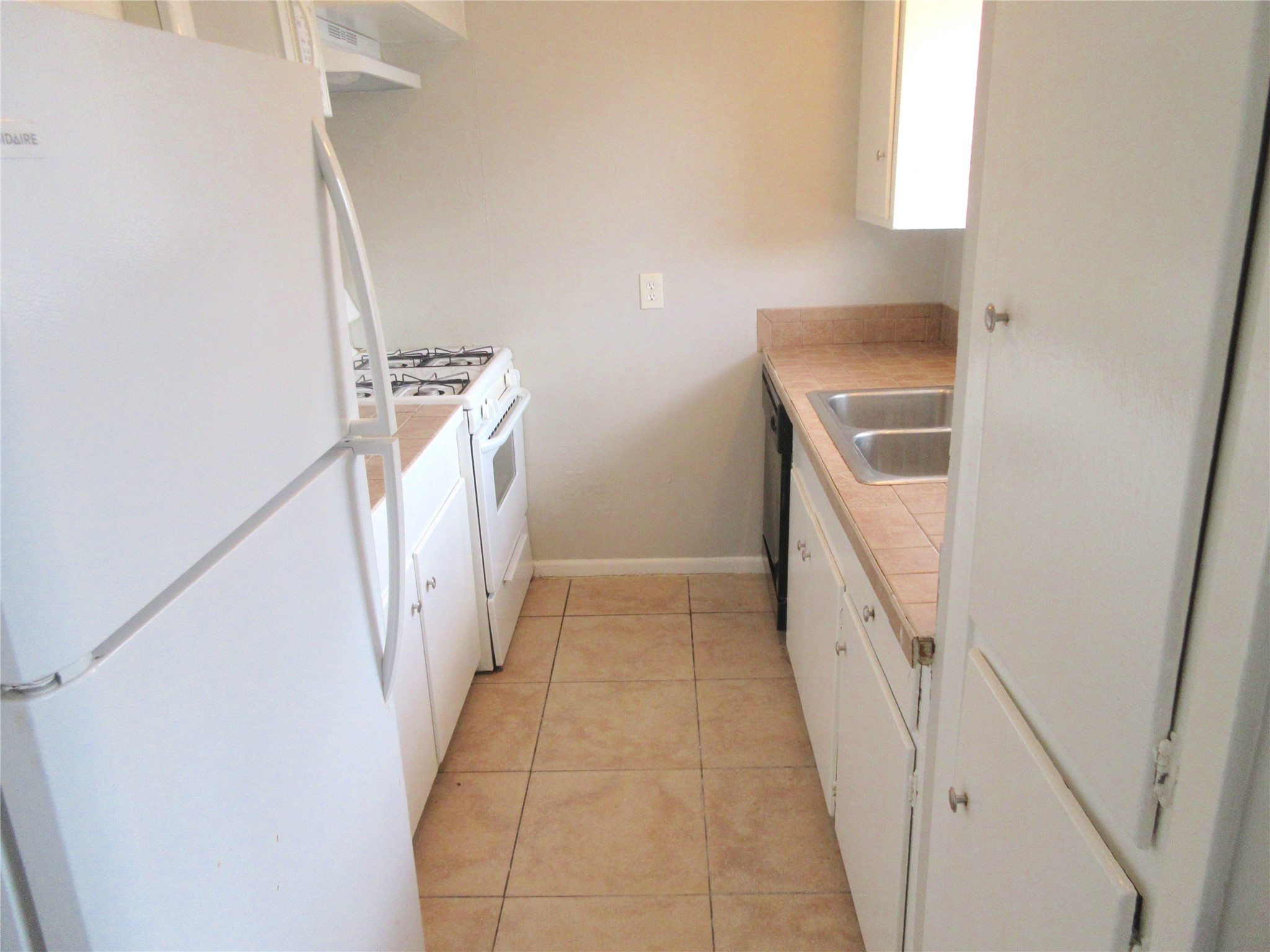1230 Shadowdale Drive 6 Property Photo 7