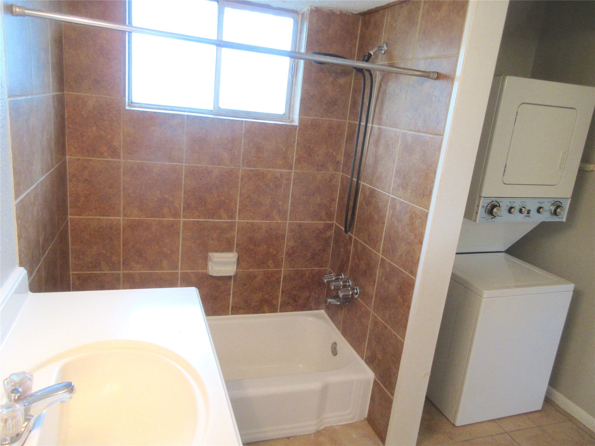 1230 Shadowdale Drive 6 Property Photo 14
