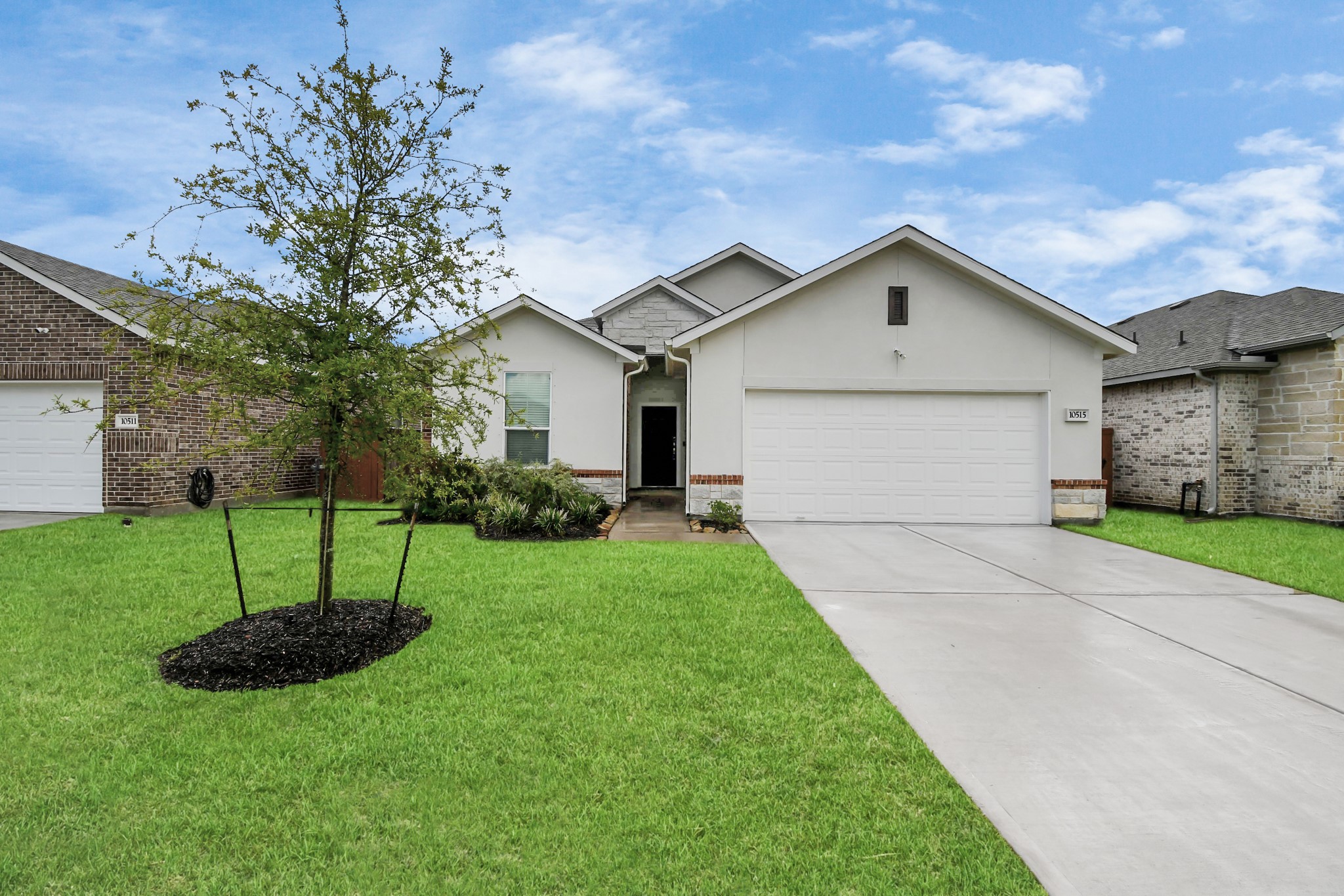 10515 Moon Valley Lane Property Photo 1