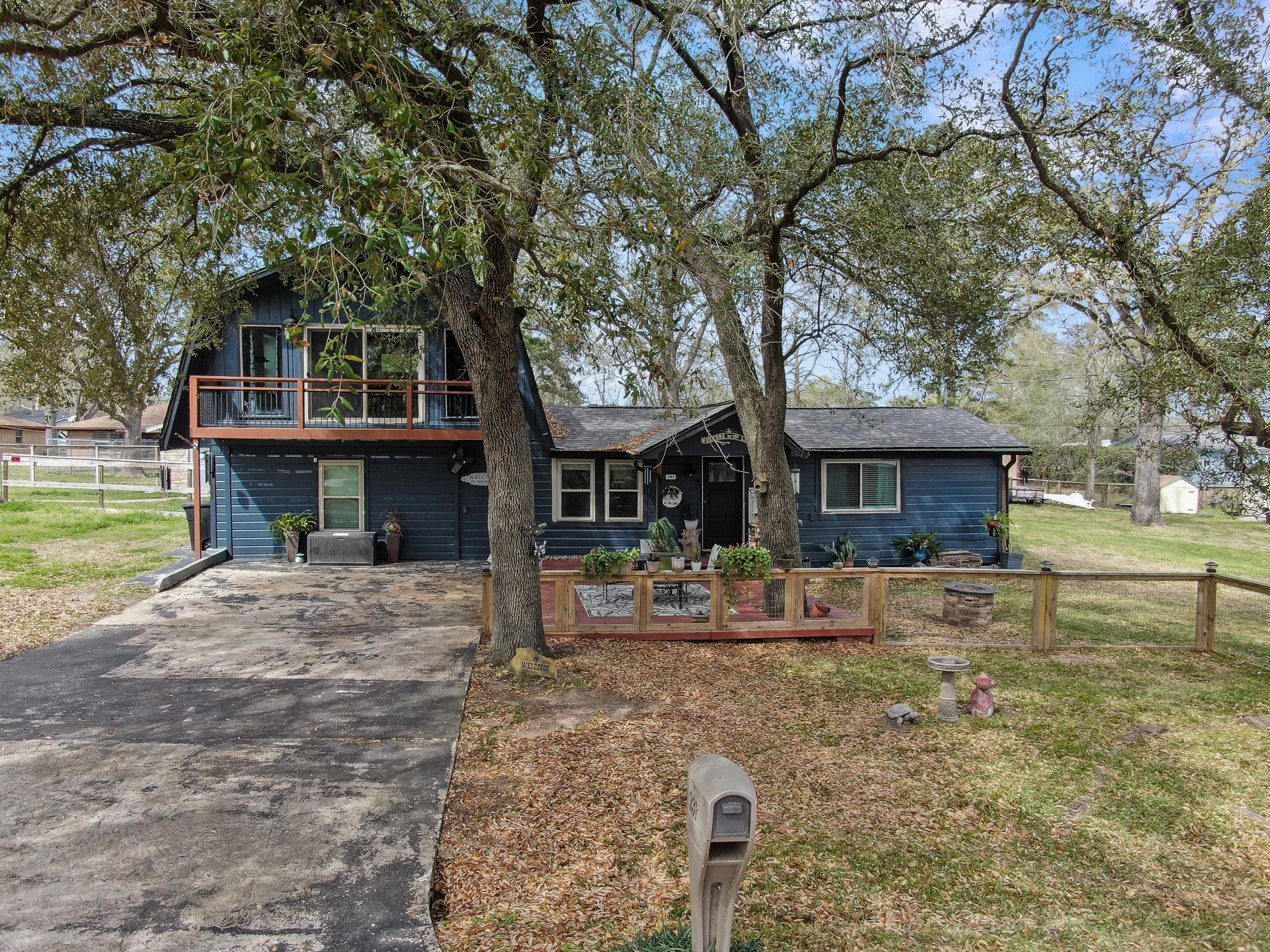 281 N Shady Oaks Drive Property Photo 3