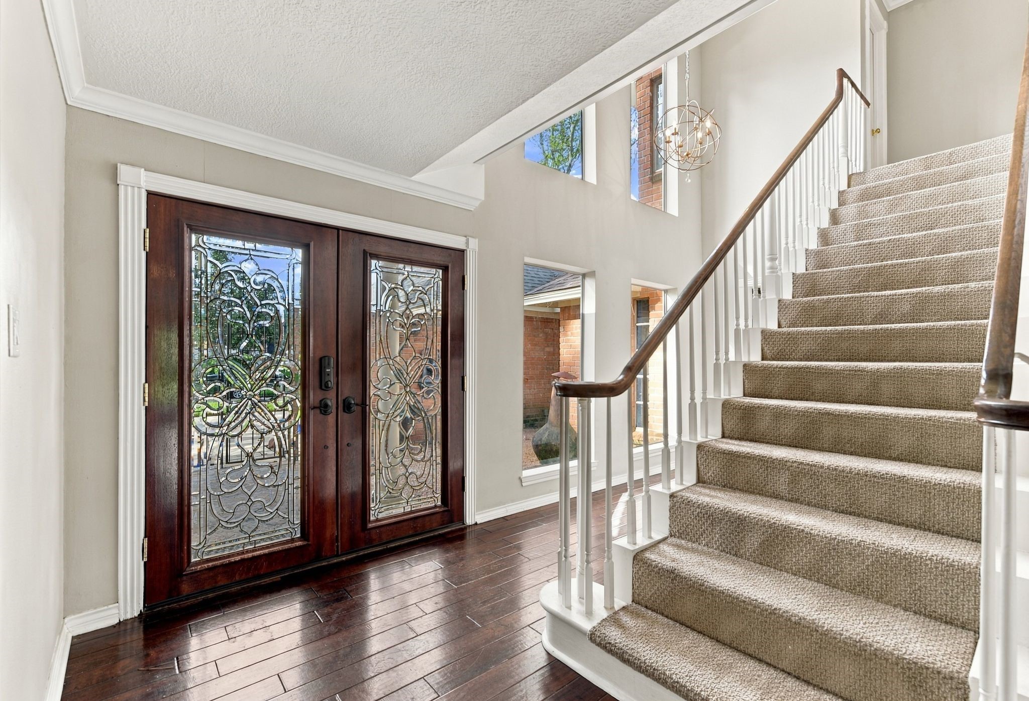 8214 Magnolia Glen Drive Property Photo 4