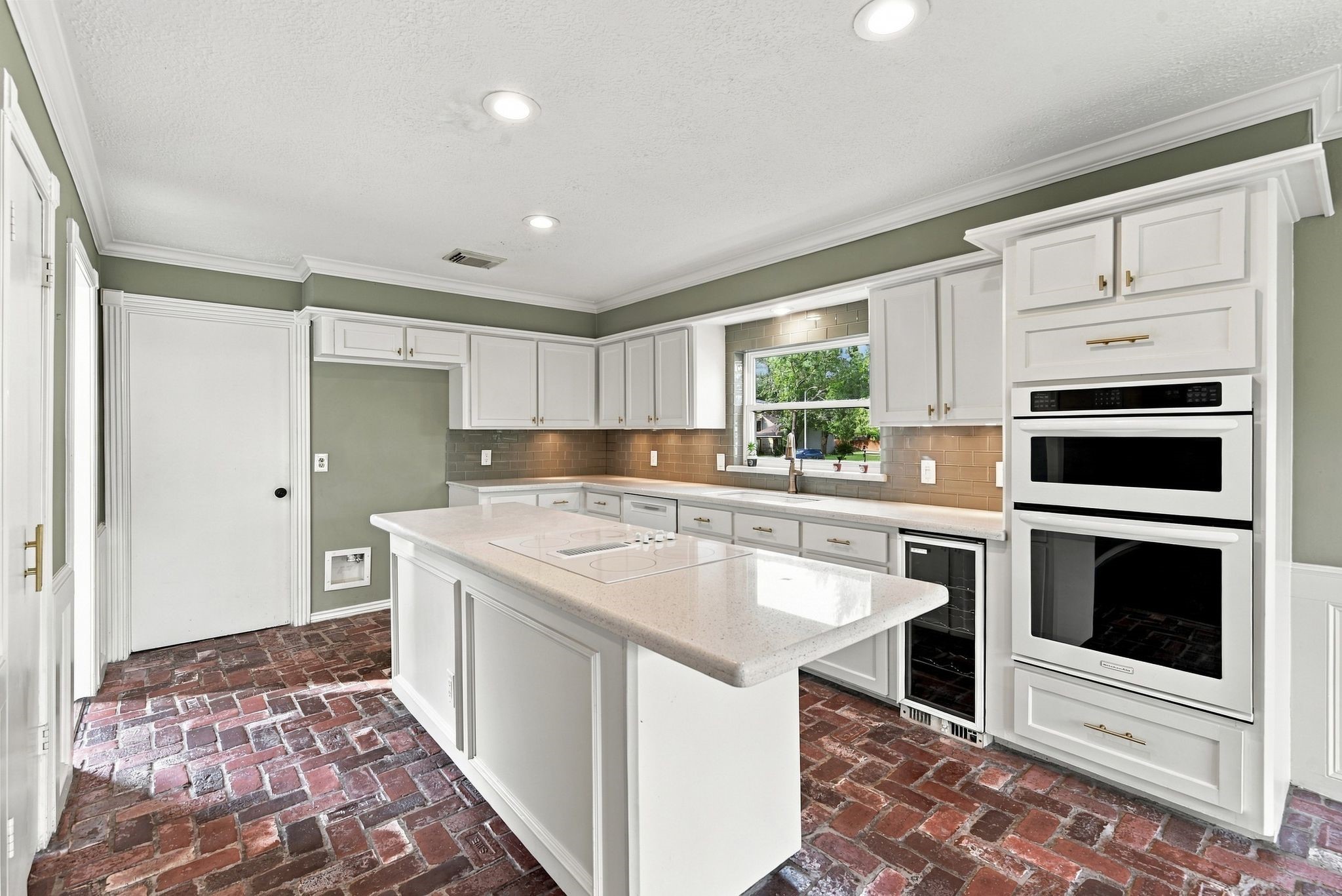 8214 Magnolia Glen Drive Property Photo 16